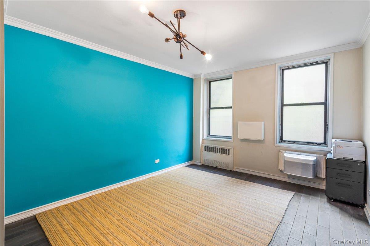 275 Webster Avenue 4i Property Photo 12