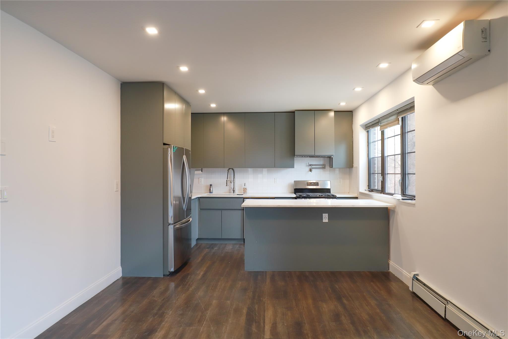 36-20 190th Street Property Photo 2