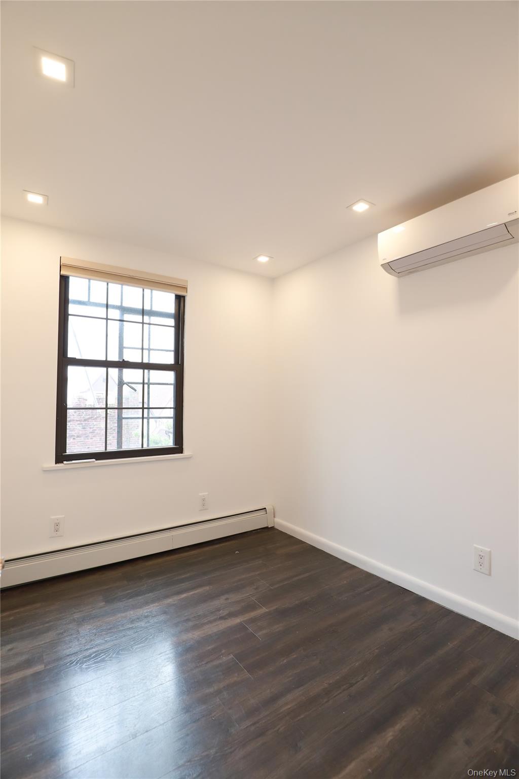 36-20 190th Street Property Photo 17