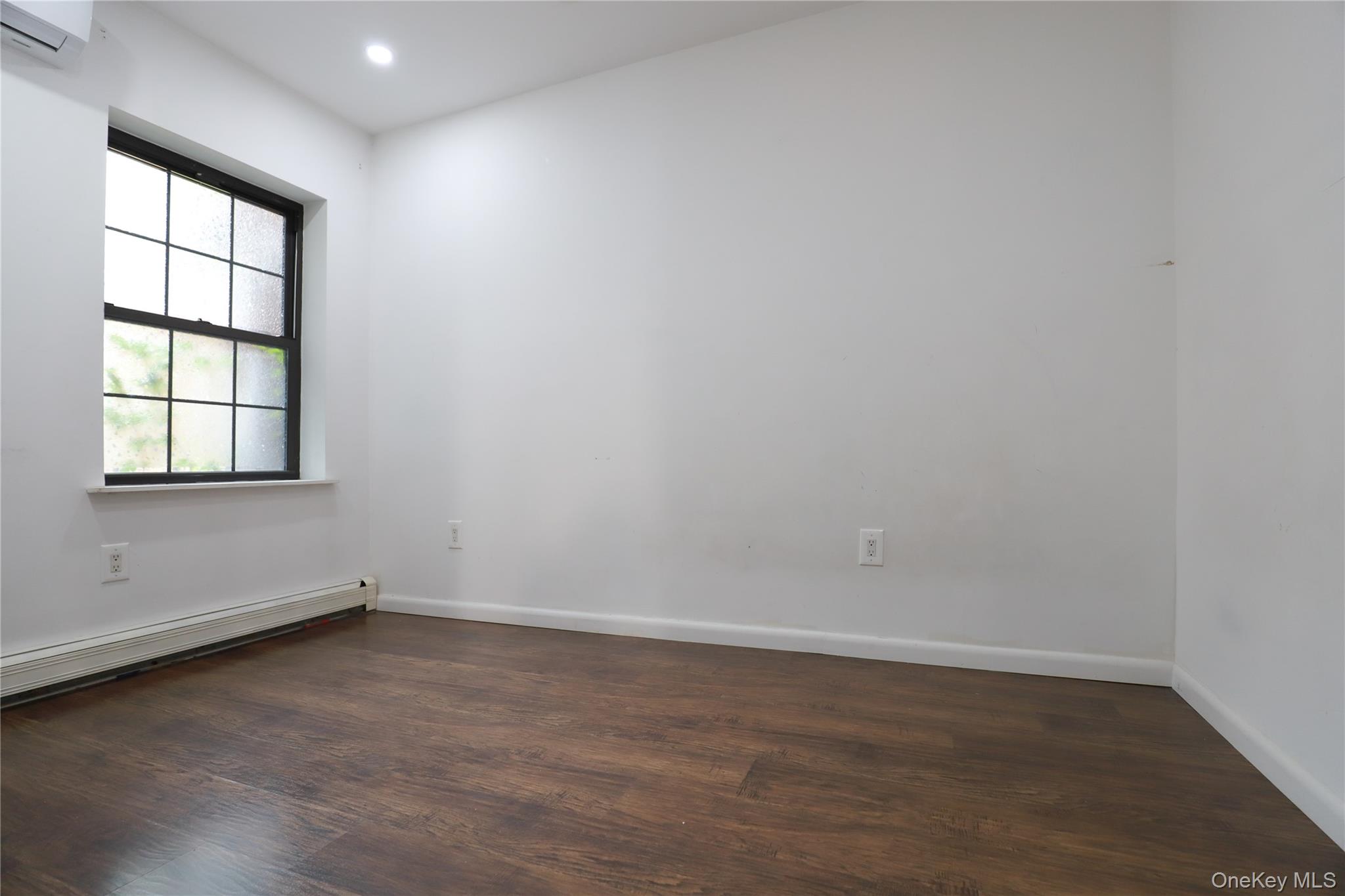 36-20 190th Street Property Photo 31