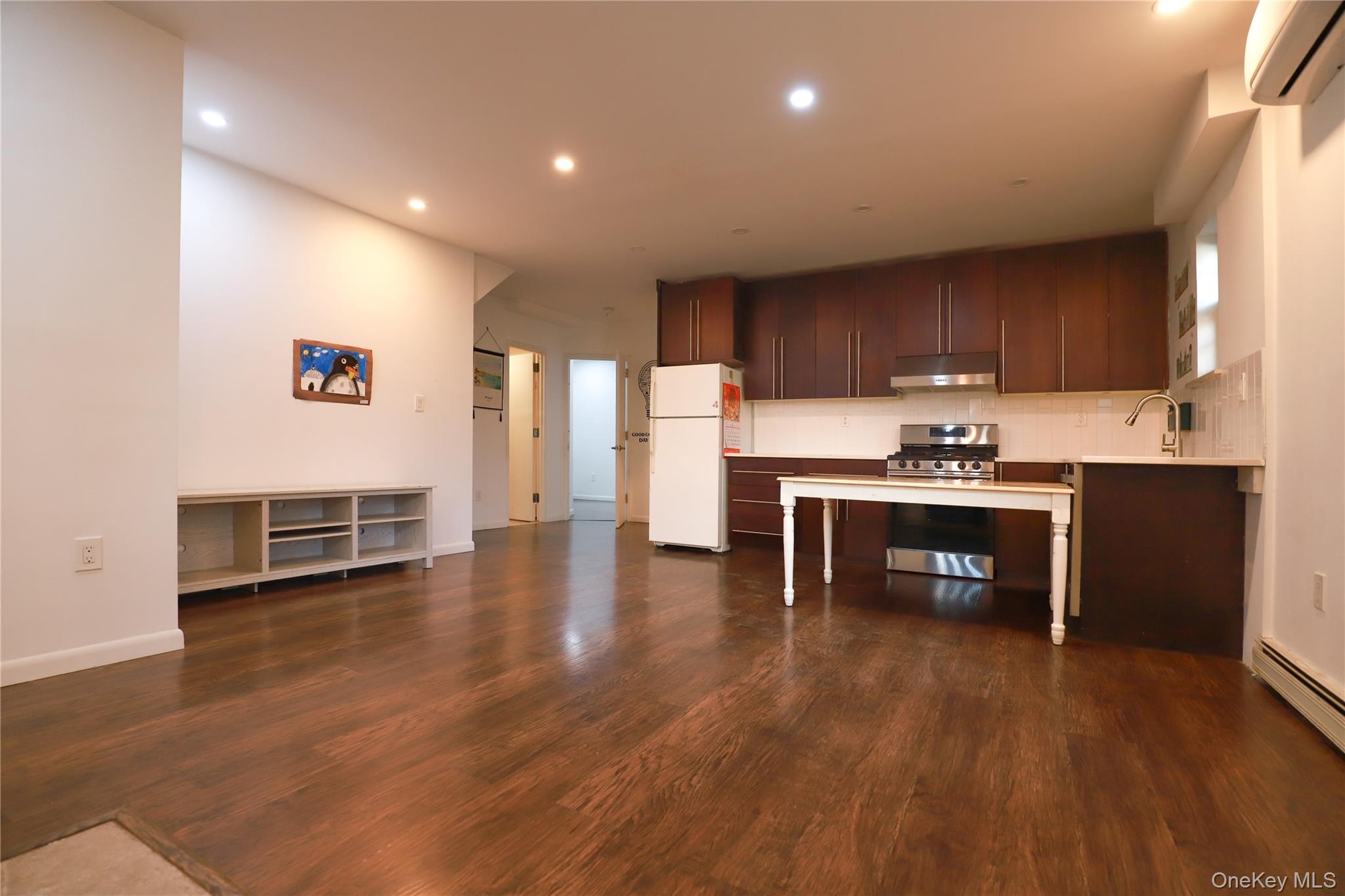 36-20 190th Street Property Photo 32