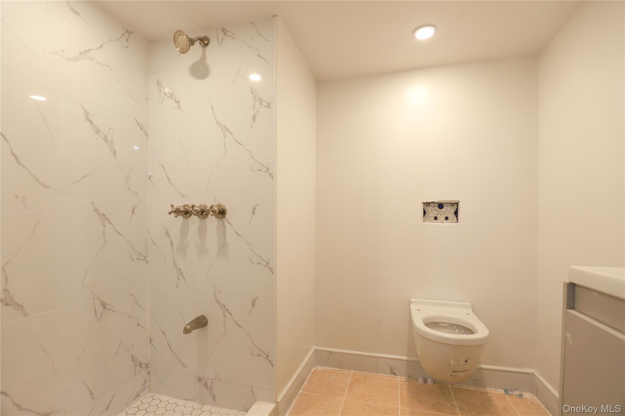 36-20 190th Street Property Photo 34