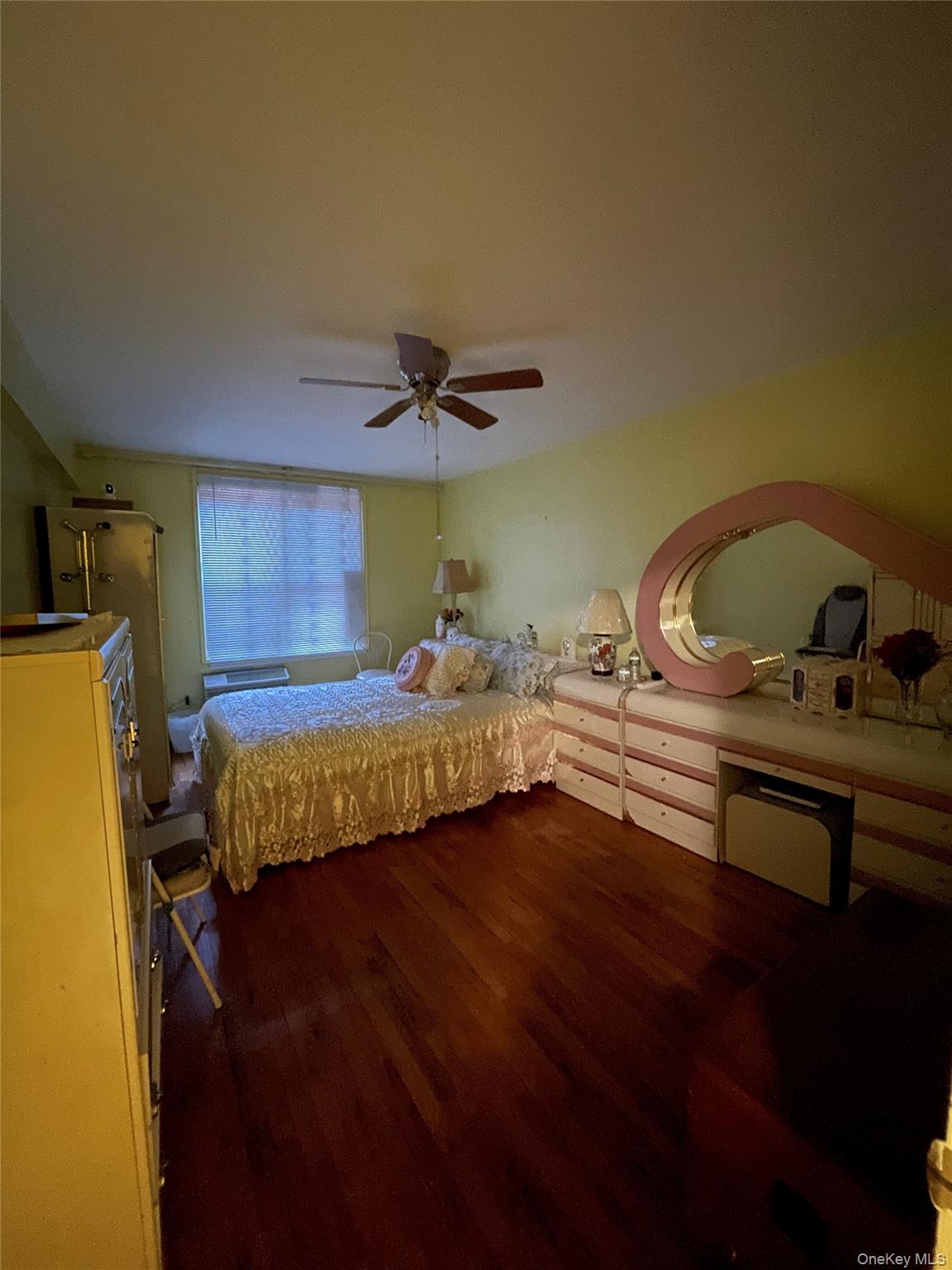 42-42 Colden Street B21 Property Photo 8