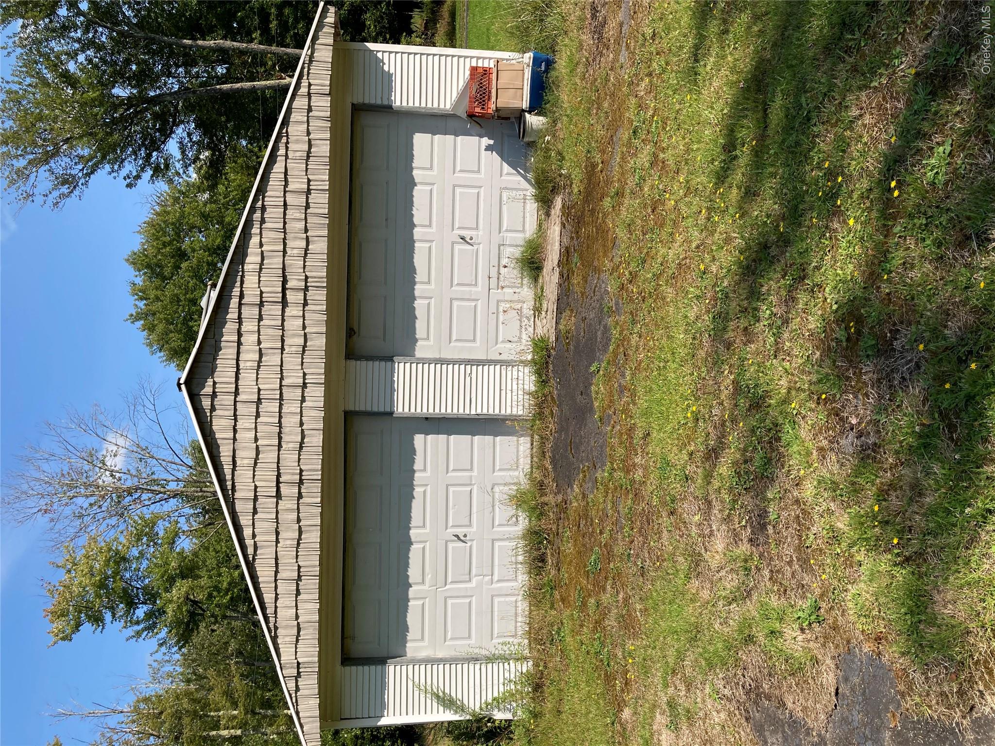 699 Budd Road Property Photo 8