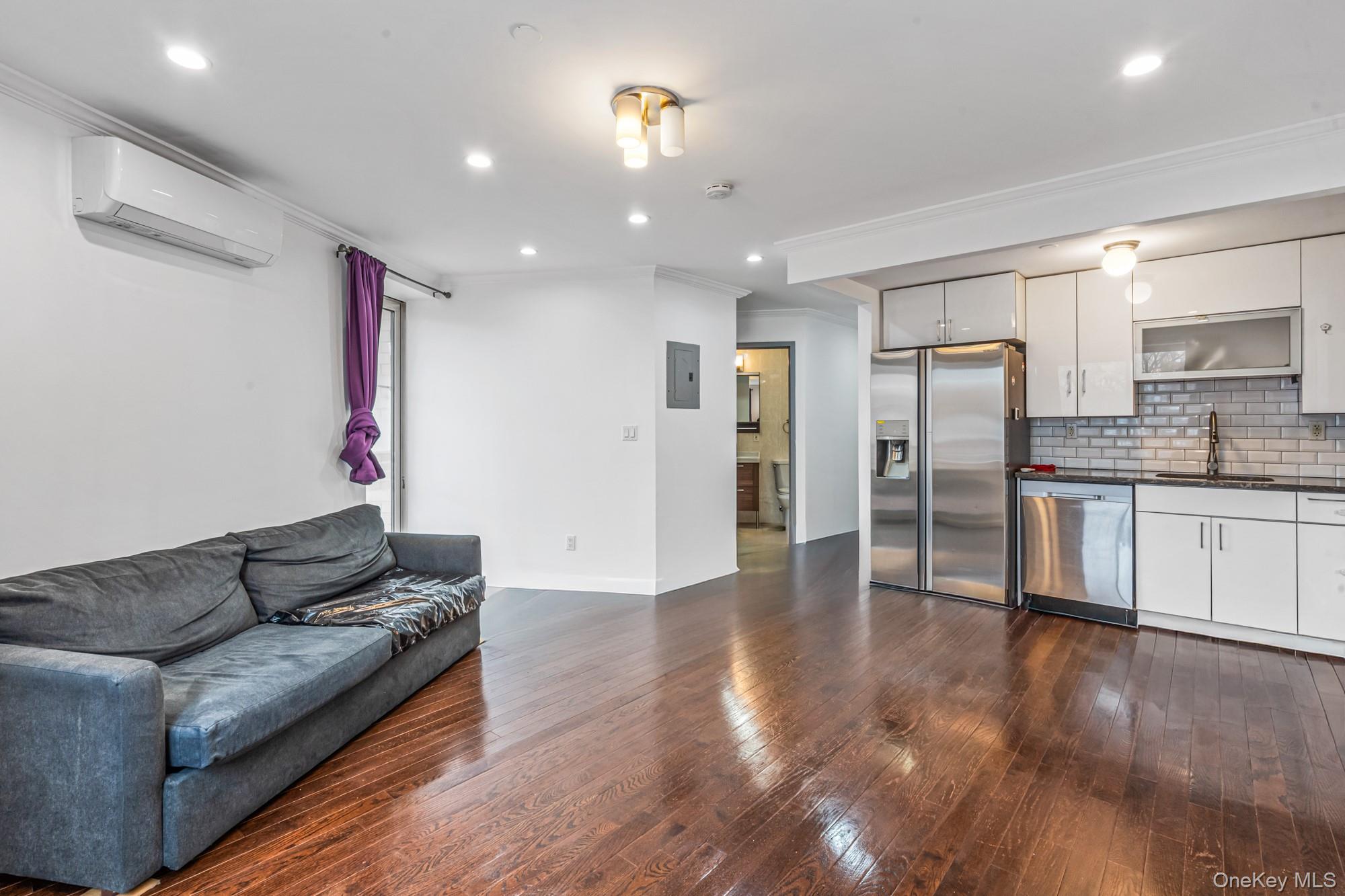 8115 Queens Boulevard 3a Property Photo 6