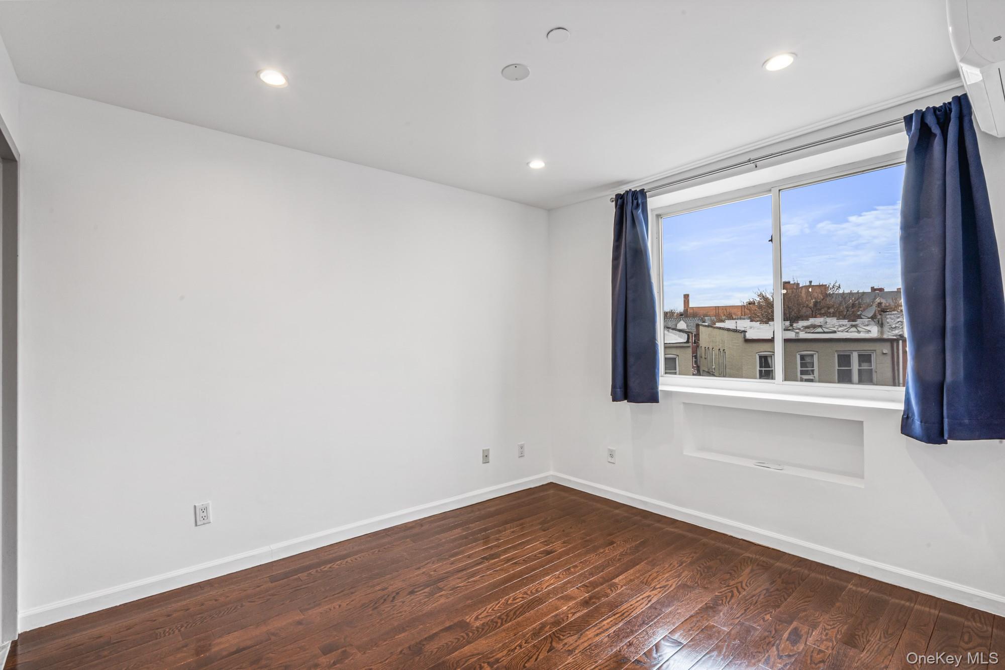 8115 Queens Boulevard 3a Property Photo 9
