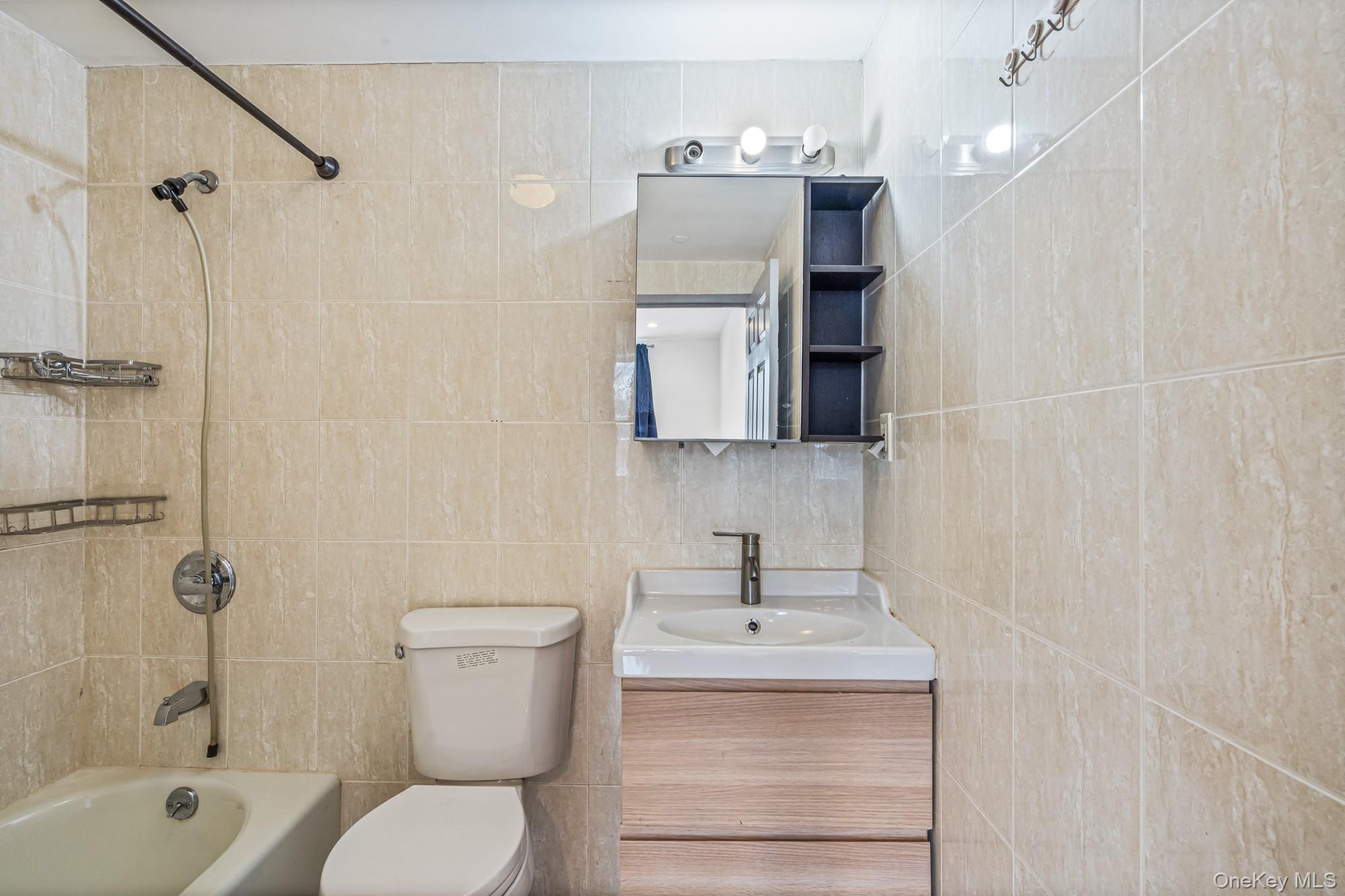 8115 Queens Boulevard 3a Property Photo 11