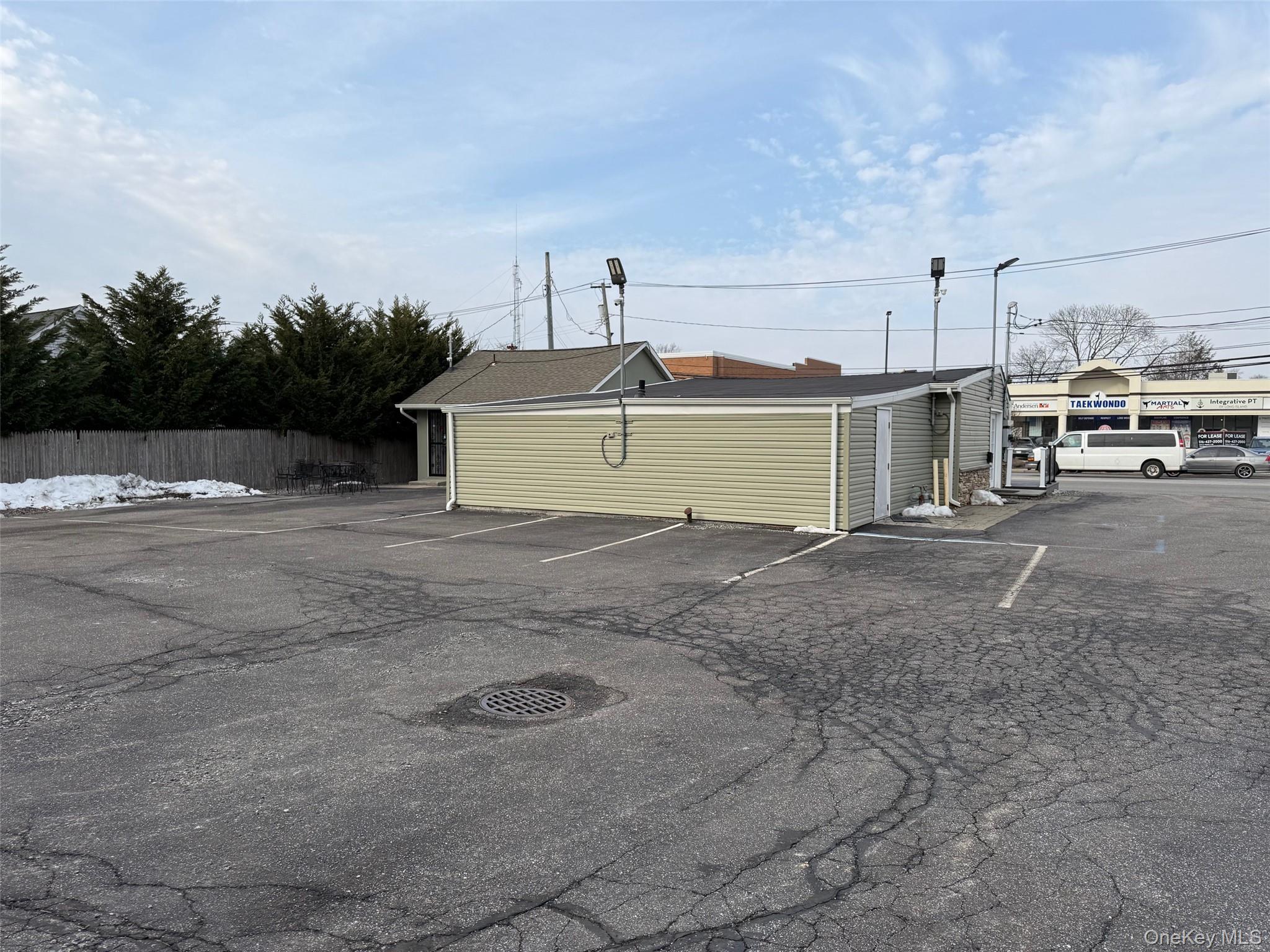 6316-6318 Jericho Turnpike Property Photo 10