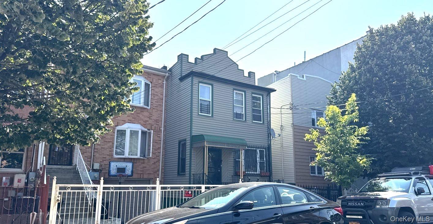 711 Schenck Avenue Property Photo 2