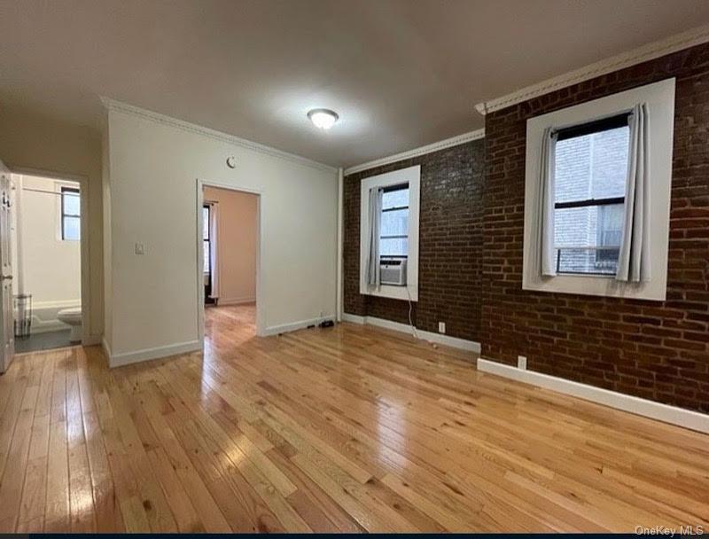 21-06 35th Street 3c Property Photo 2