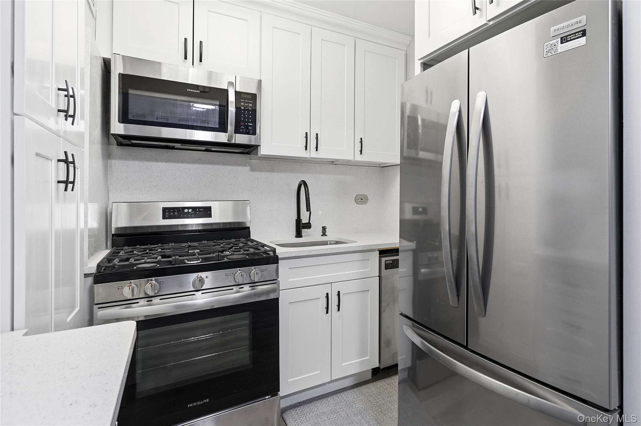 5800 Arlington Avenue 15p Property Photo 7