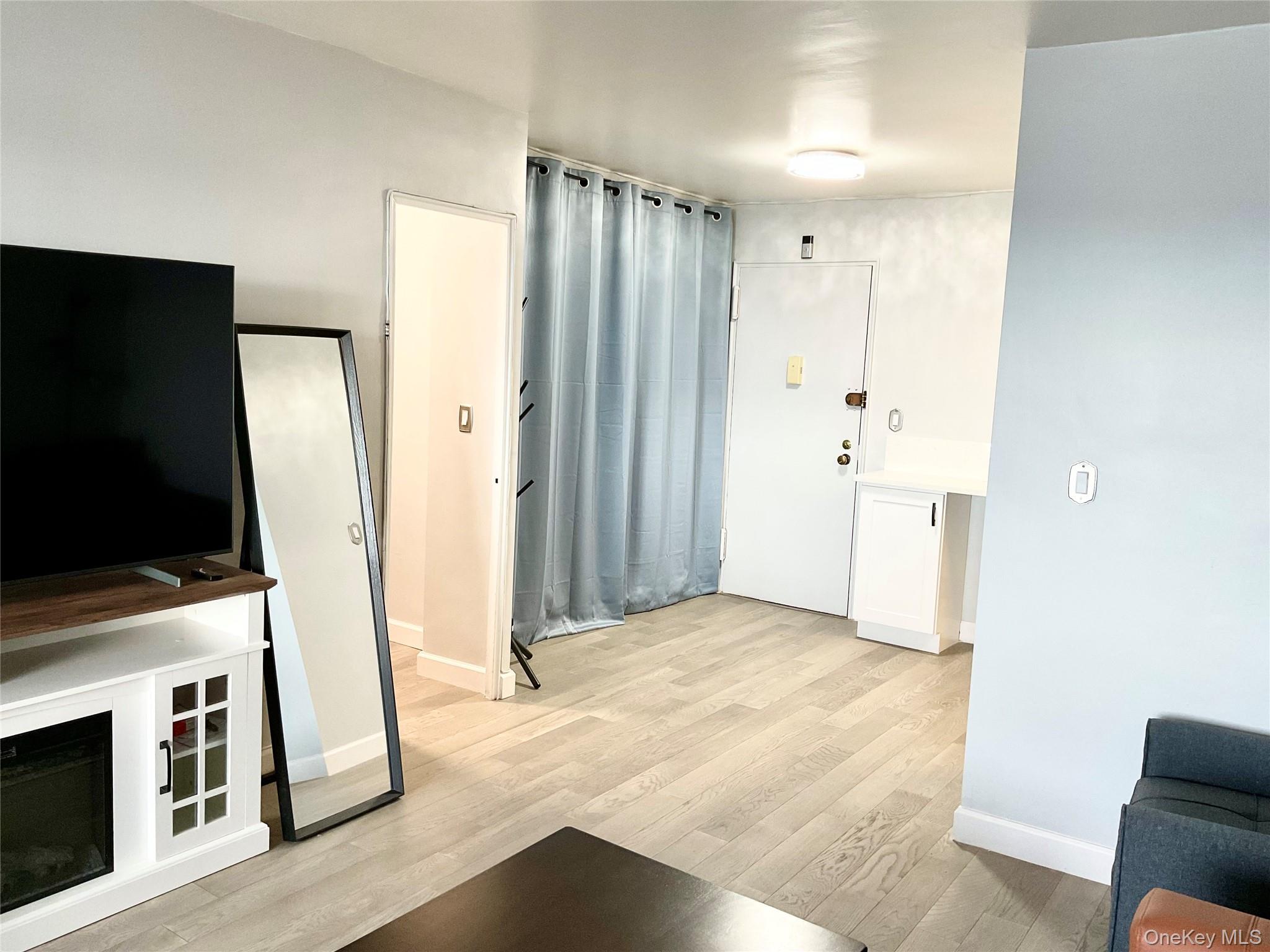 5800 Arlington Avenue 15p Property Photo 11