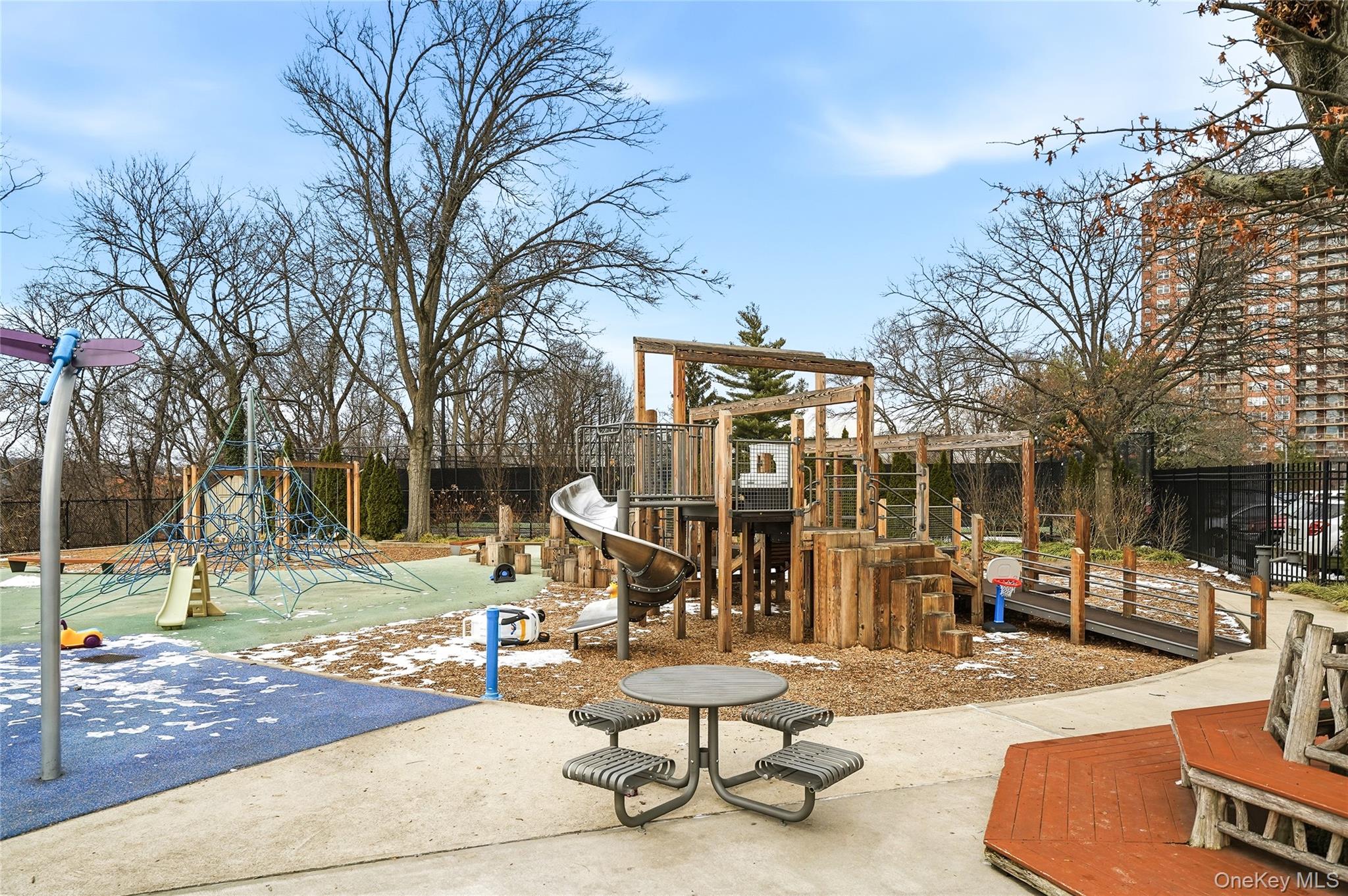 5800 Arlington Avenue 15p Property Photo 19