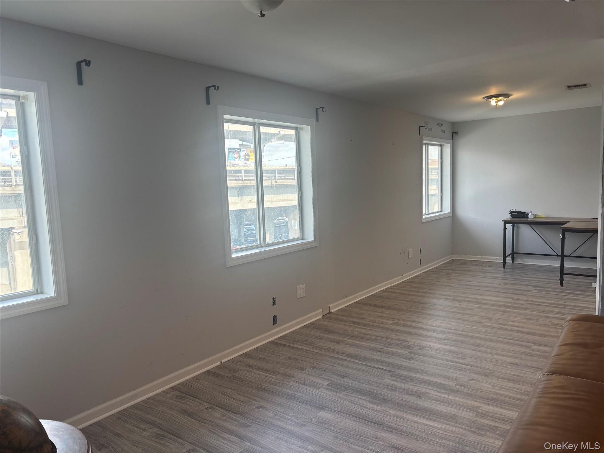 521 Oak Street Property Photo 1
