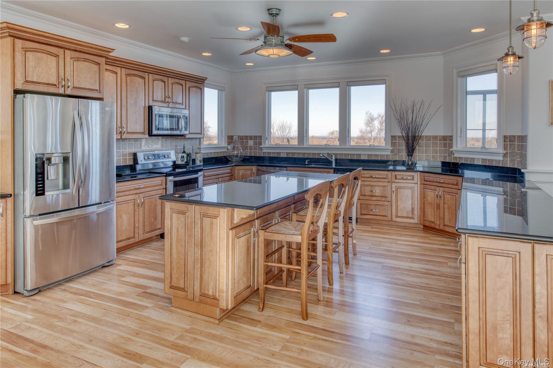 300 Latham Lane Property Photo 8