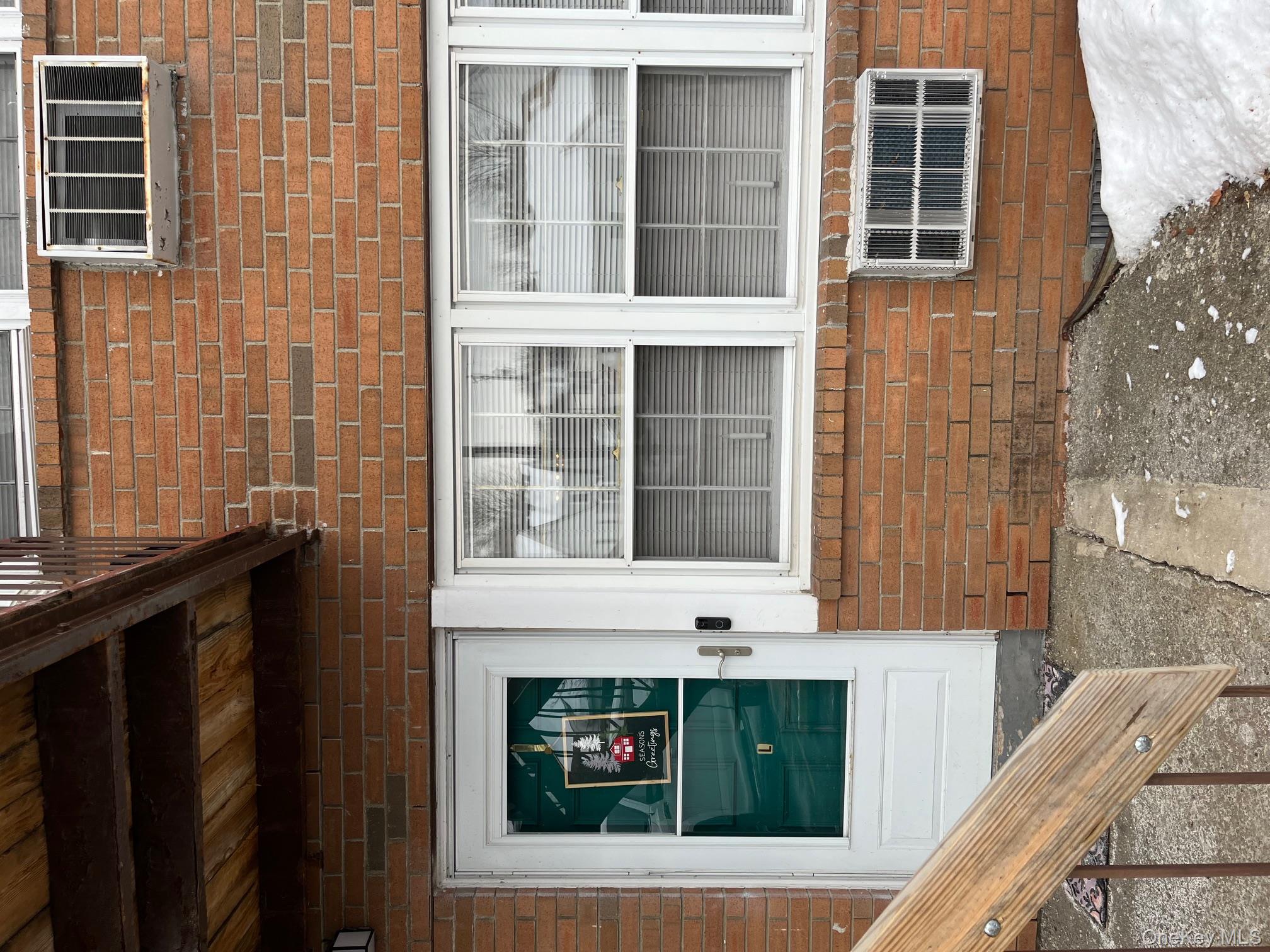 274 Hooker Avenue L2 Property Photo 1