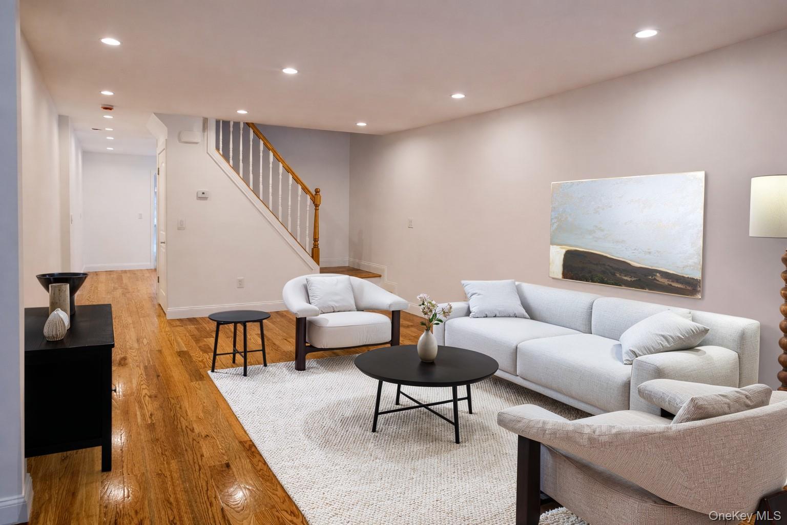 15302 Foch Boulevard Property Photo 3