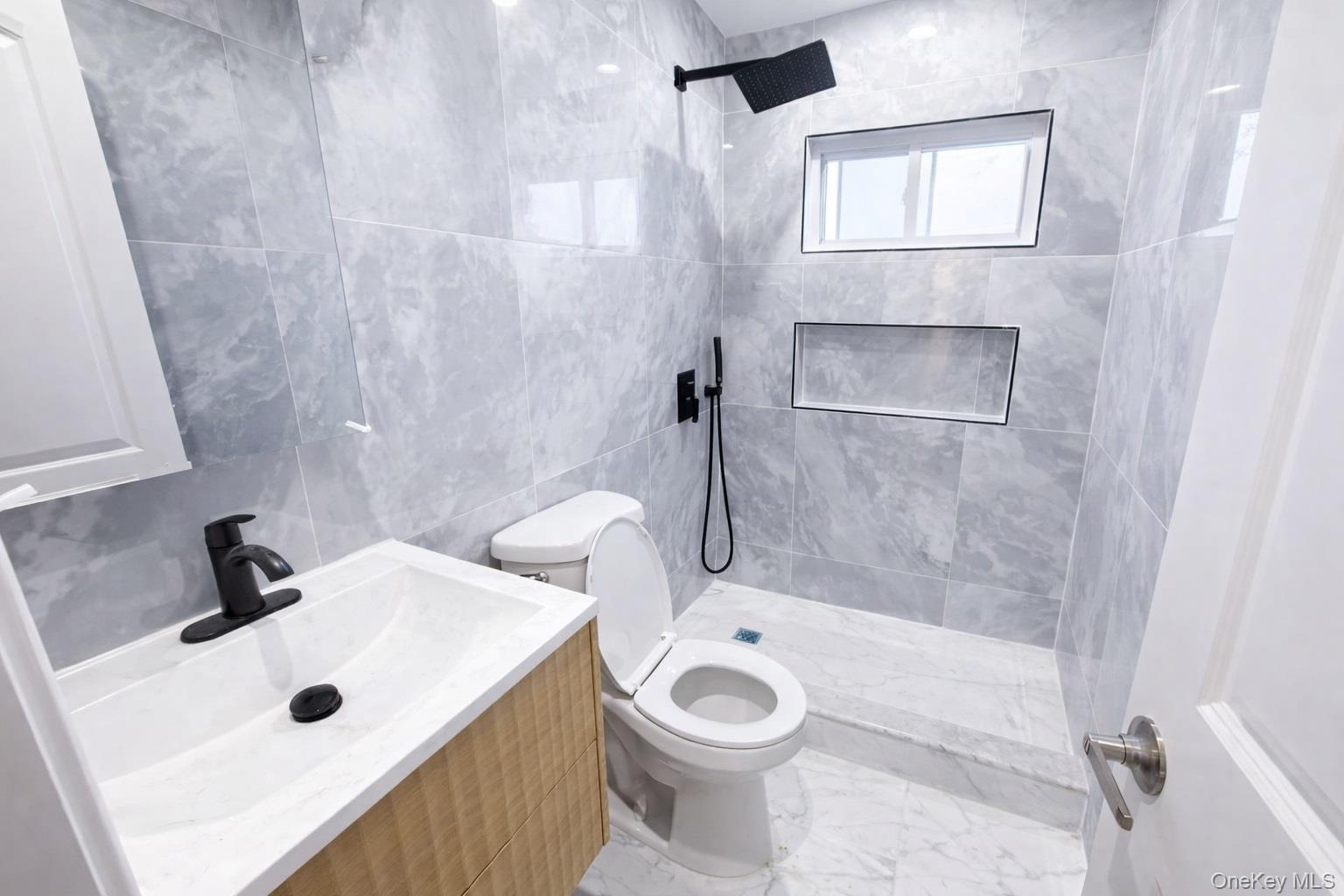 15302 Foch Boulevard Property Photo 10