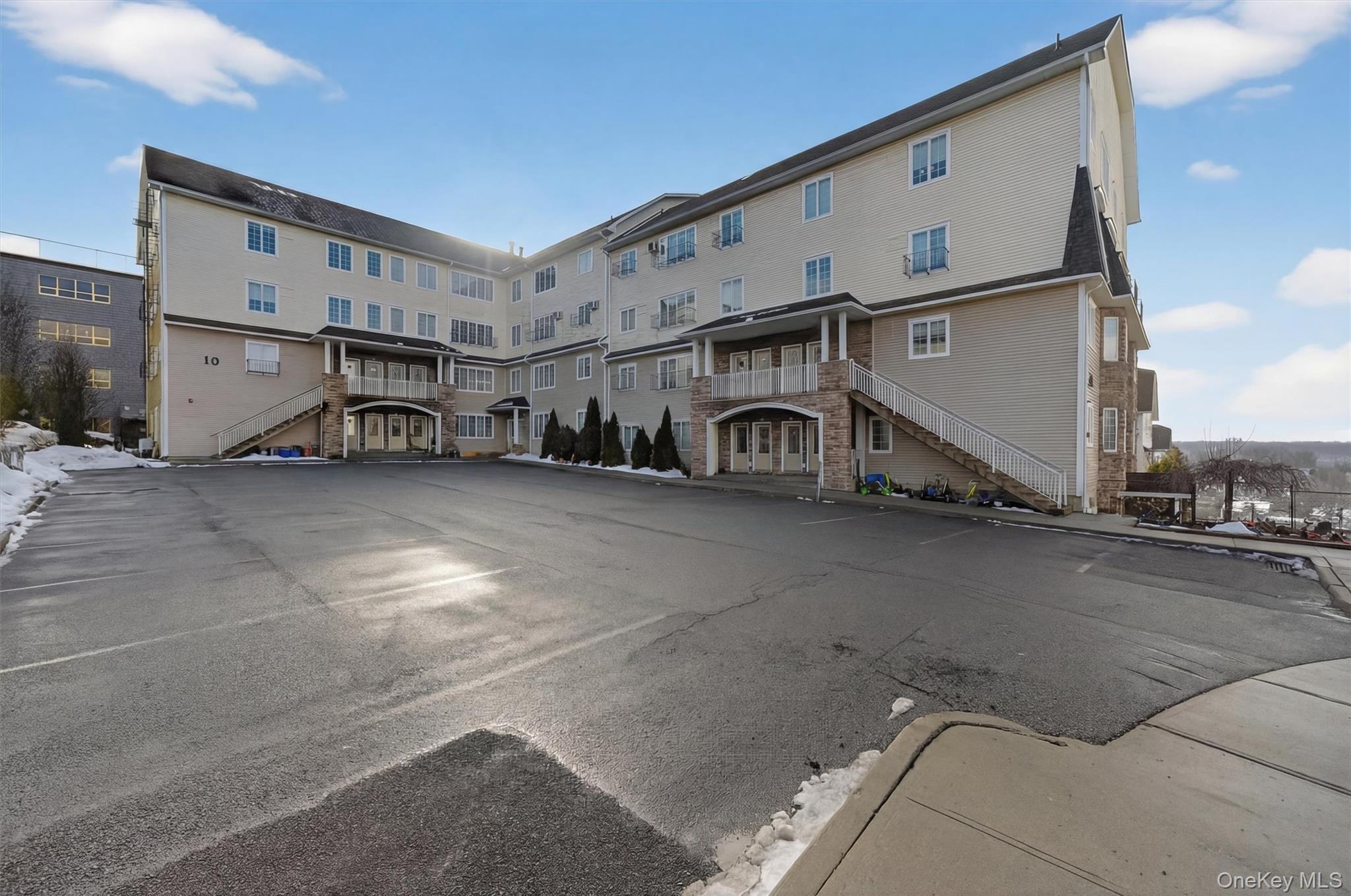 10 Lemberg Court 401