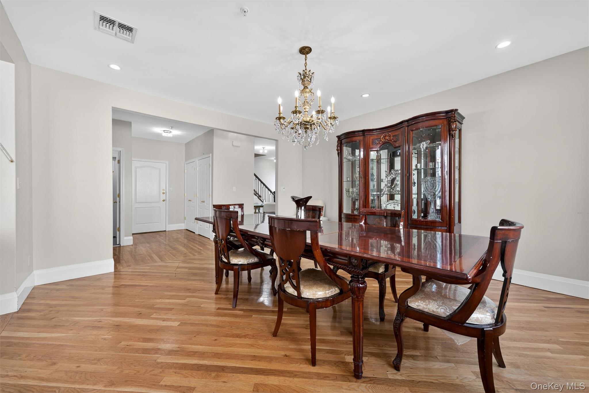 10 Lemberg Court 401 Property Photo 5
