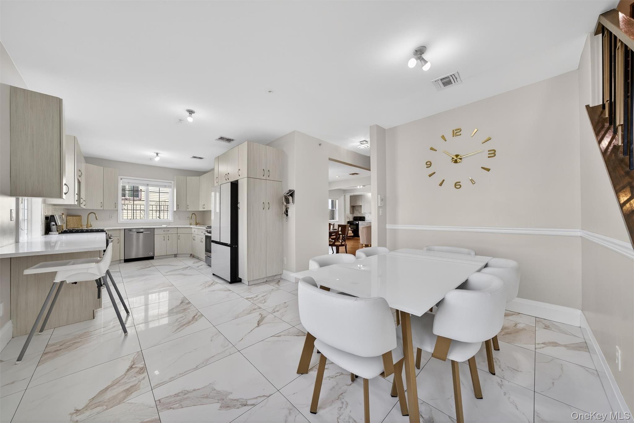 10 Lemberg Court 401 Property Photo 11