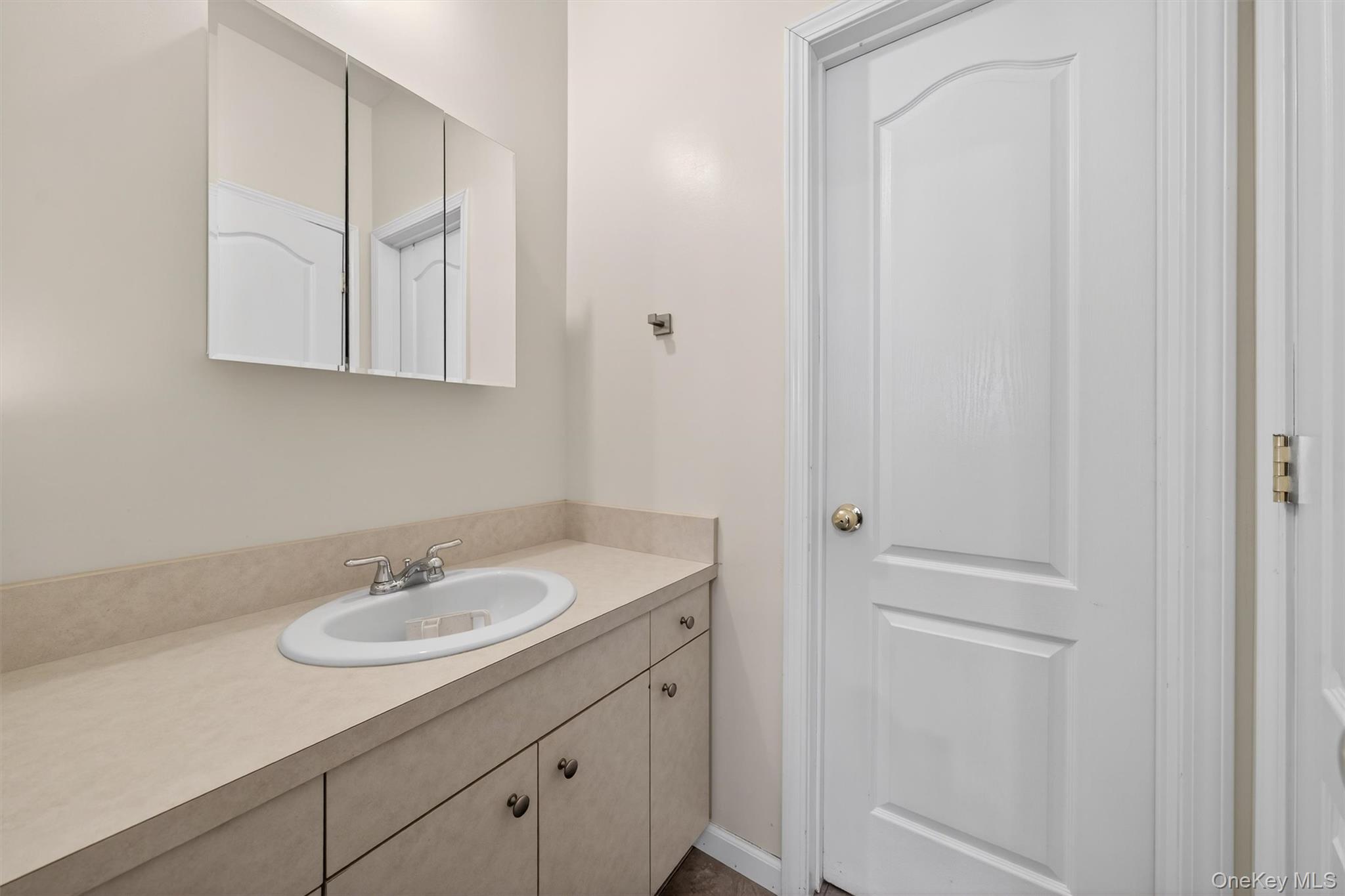 10 Lemberg Court 401 Property Photo 25