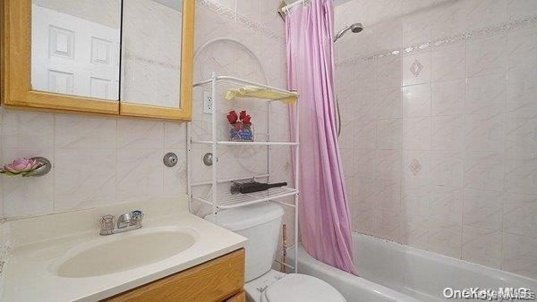 104-61 42nd Avenue Property Photo 4