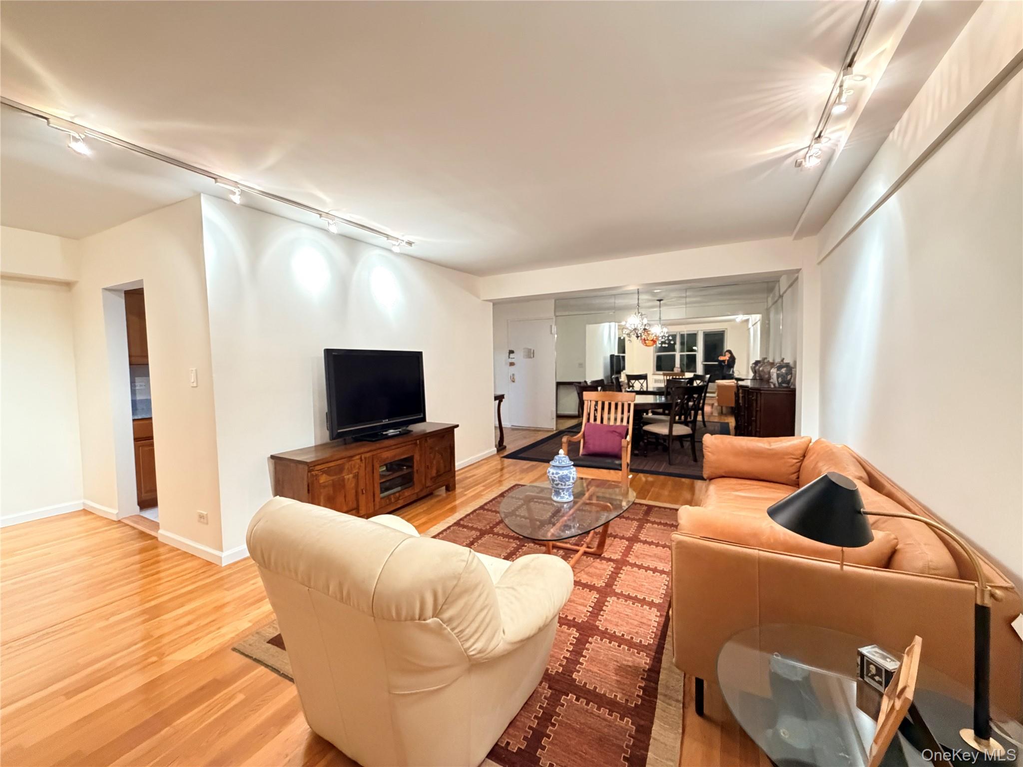 142-05 Roosevelt Avenue 519 Property Photo 1