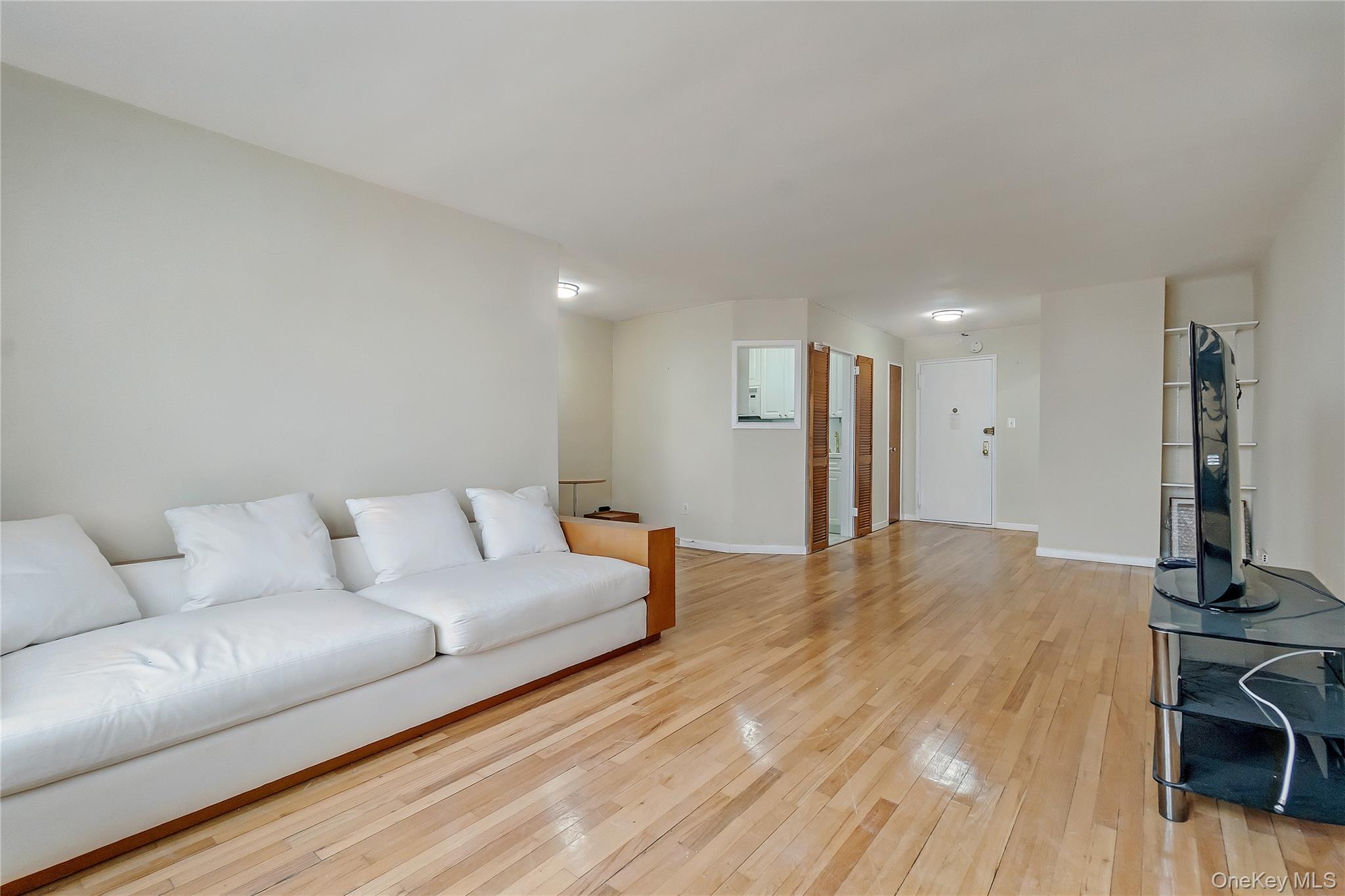 133 Beach 120th Street 1e Property Photo 6