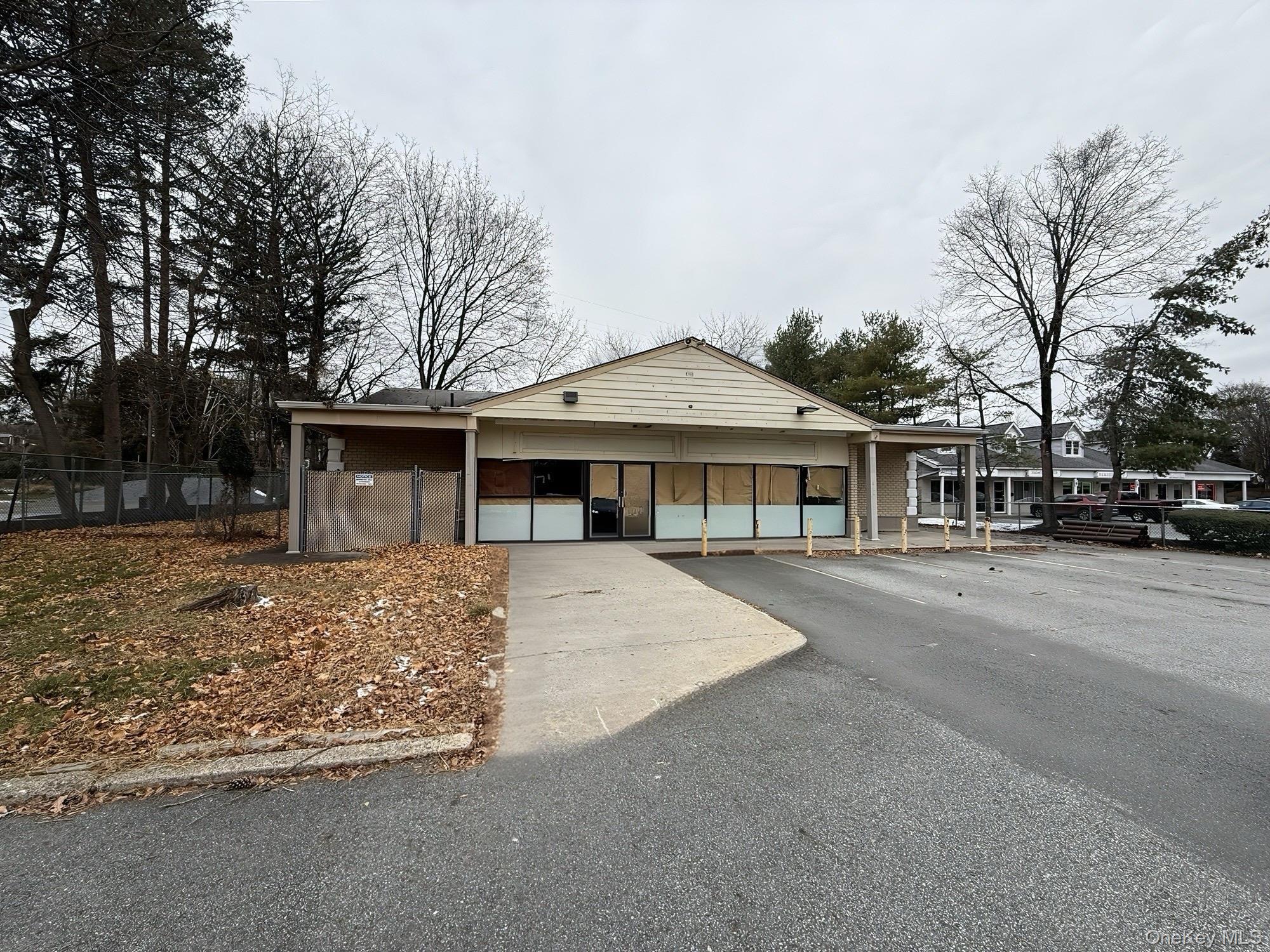 75 N Central Highway Property Photo 1