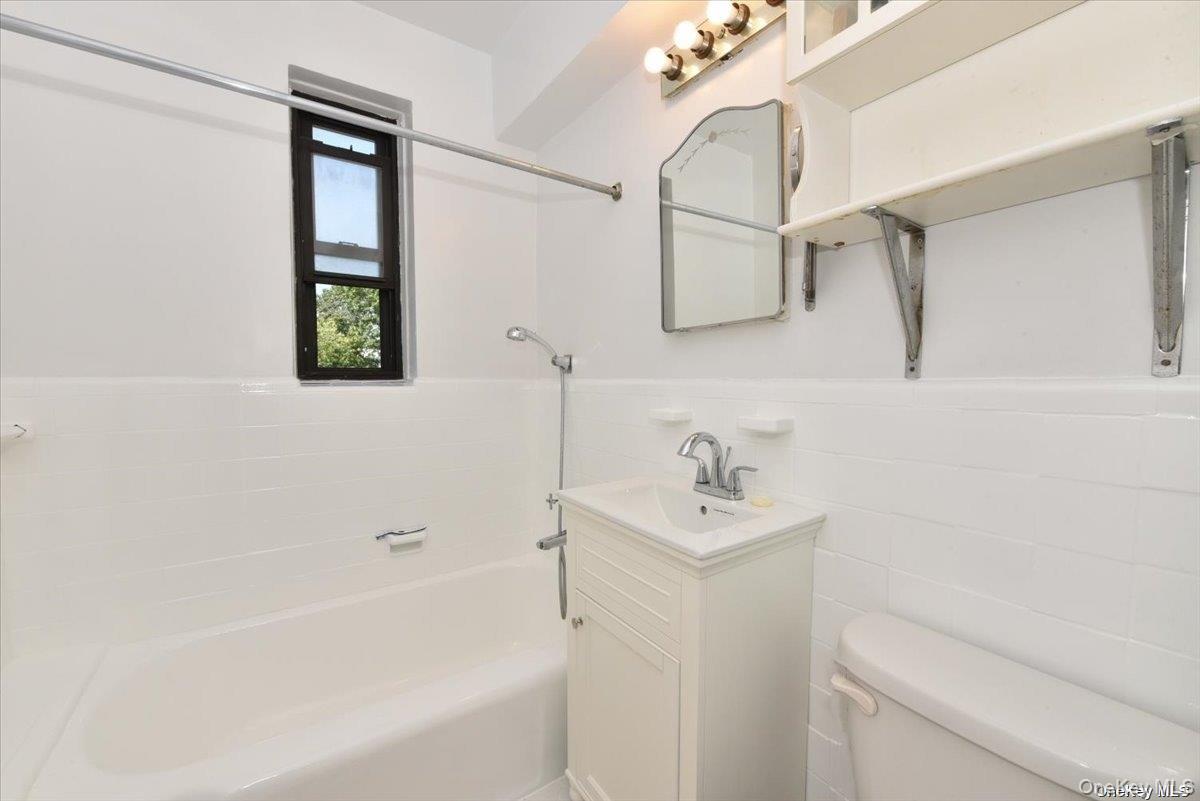 143-50 Hoover Avenue 219 Property Photo 16