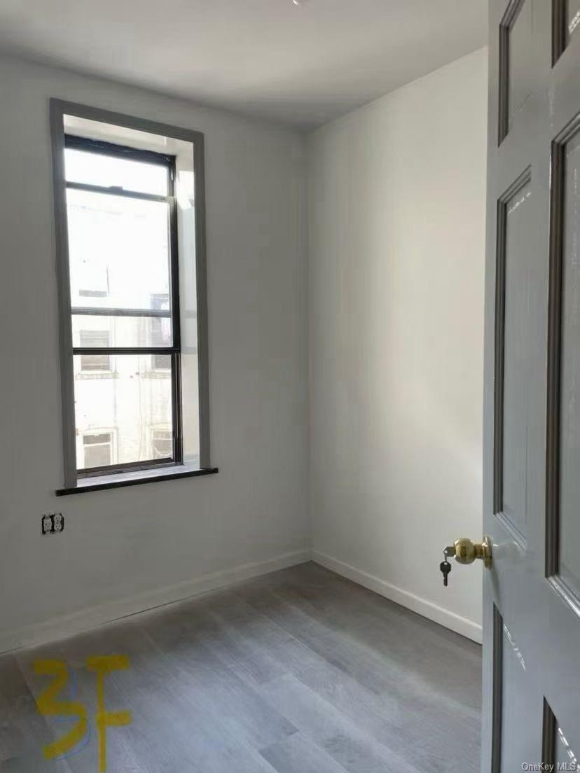 658 46th Street Property Photo 8