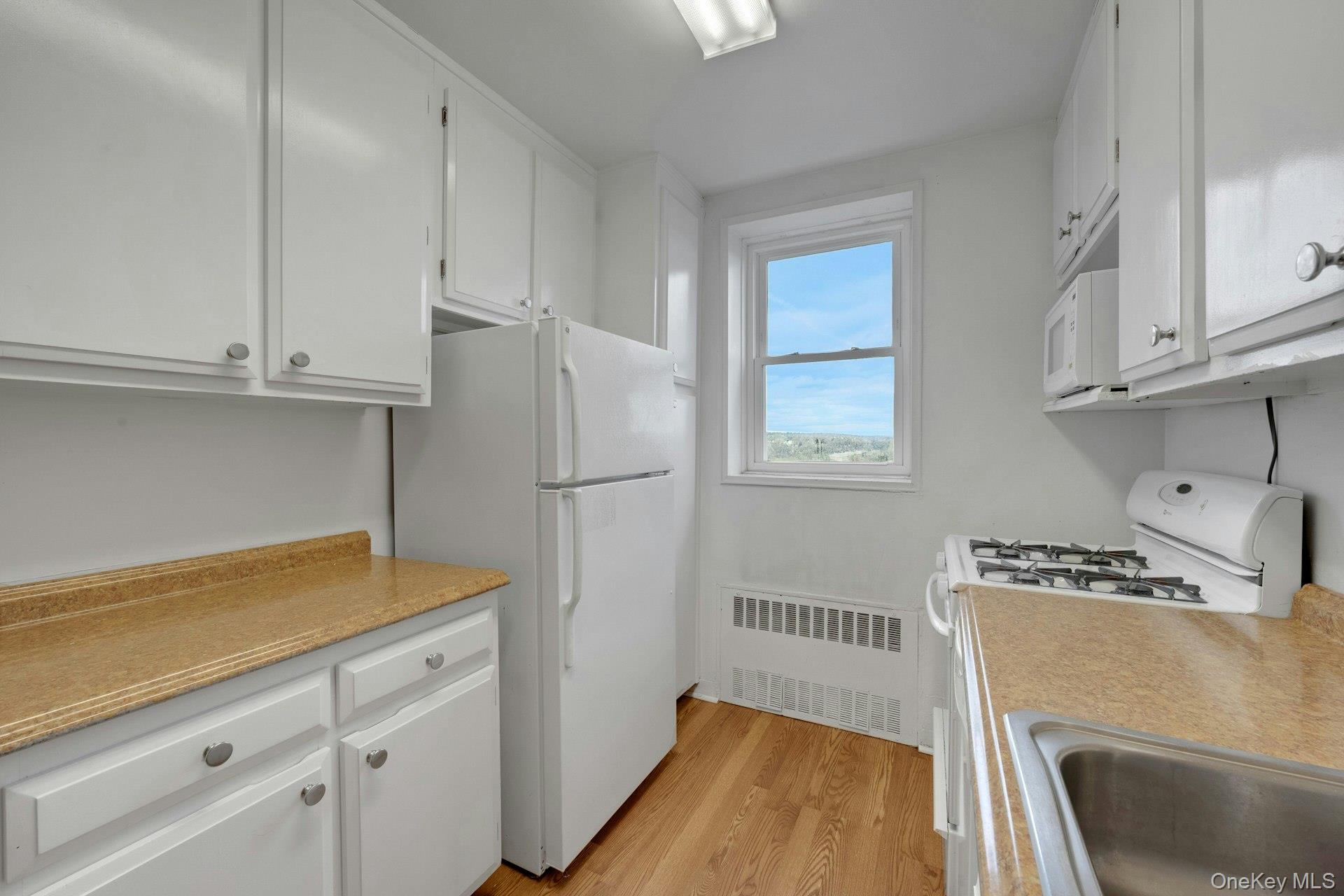 14 Westview Avenue 310 Property Photo 11