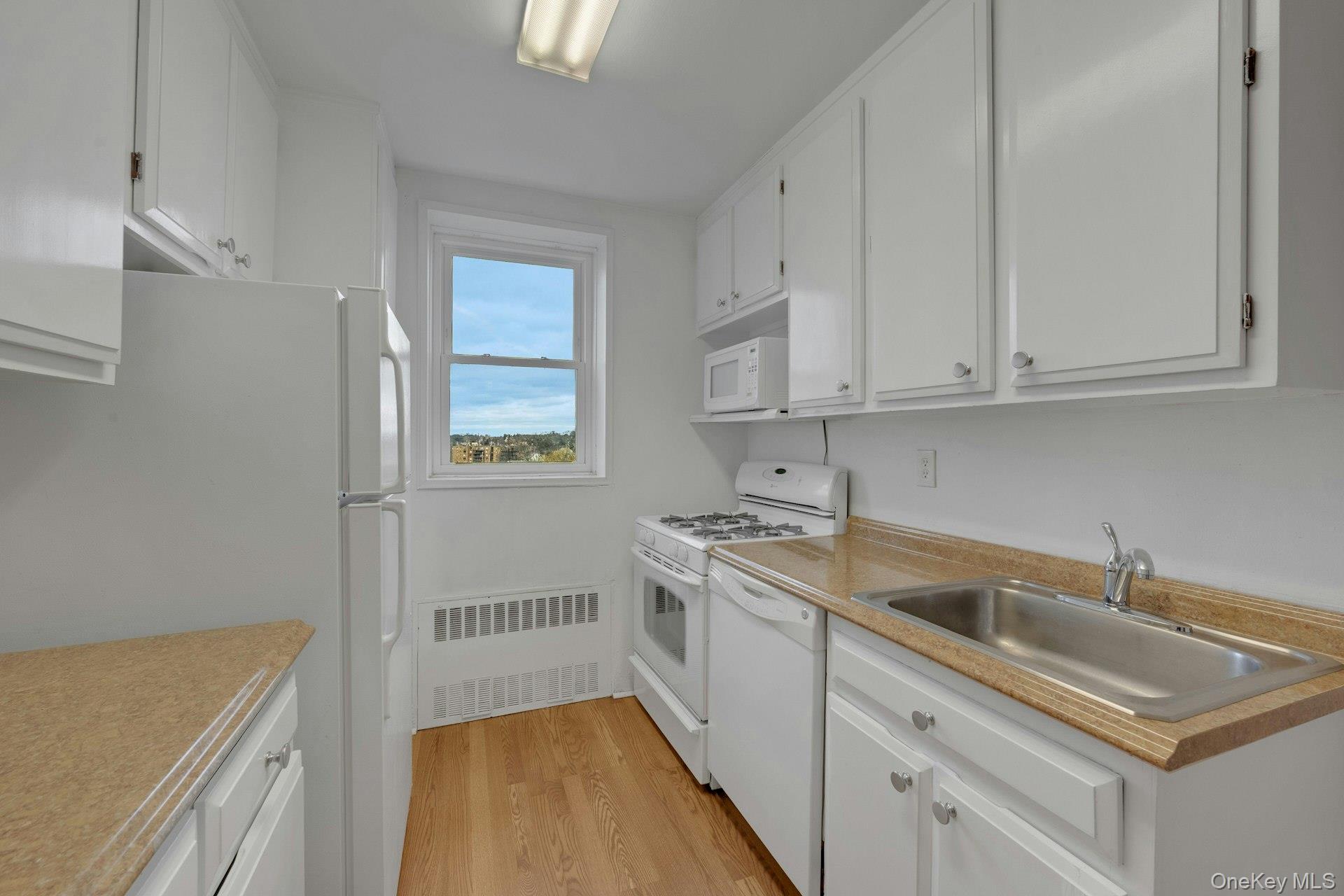 14 Westview Avenue 310 Property Photo 12
