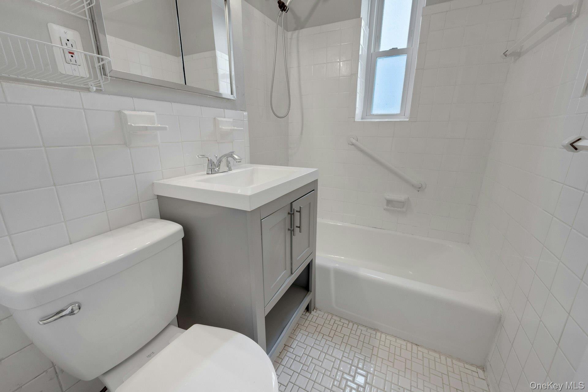 14 Westview Avenue 310 Property Photo 21