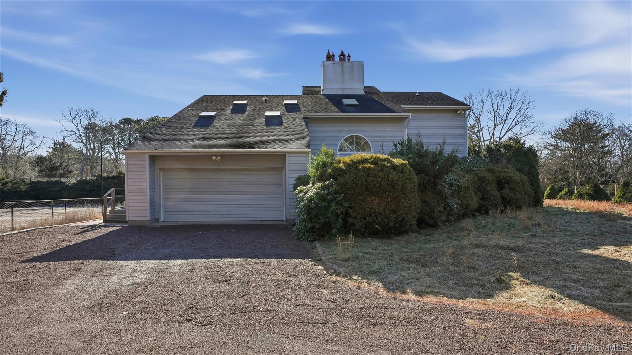 103 Middle Pond Road Property Photo 4