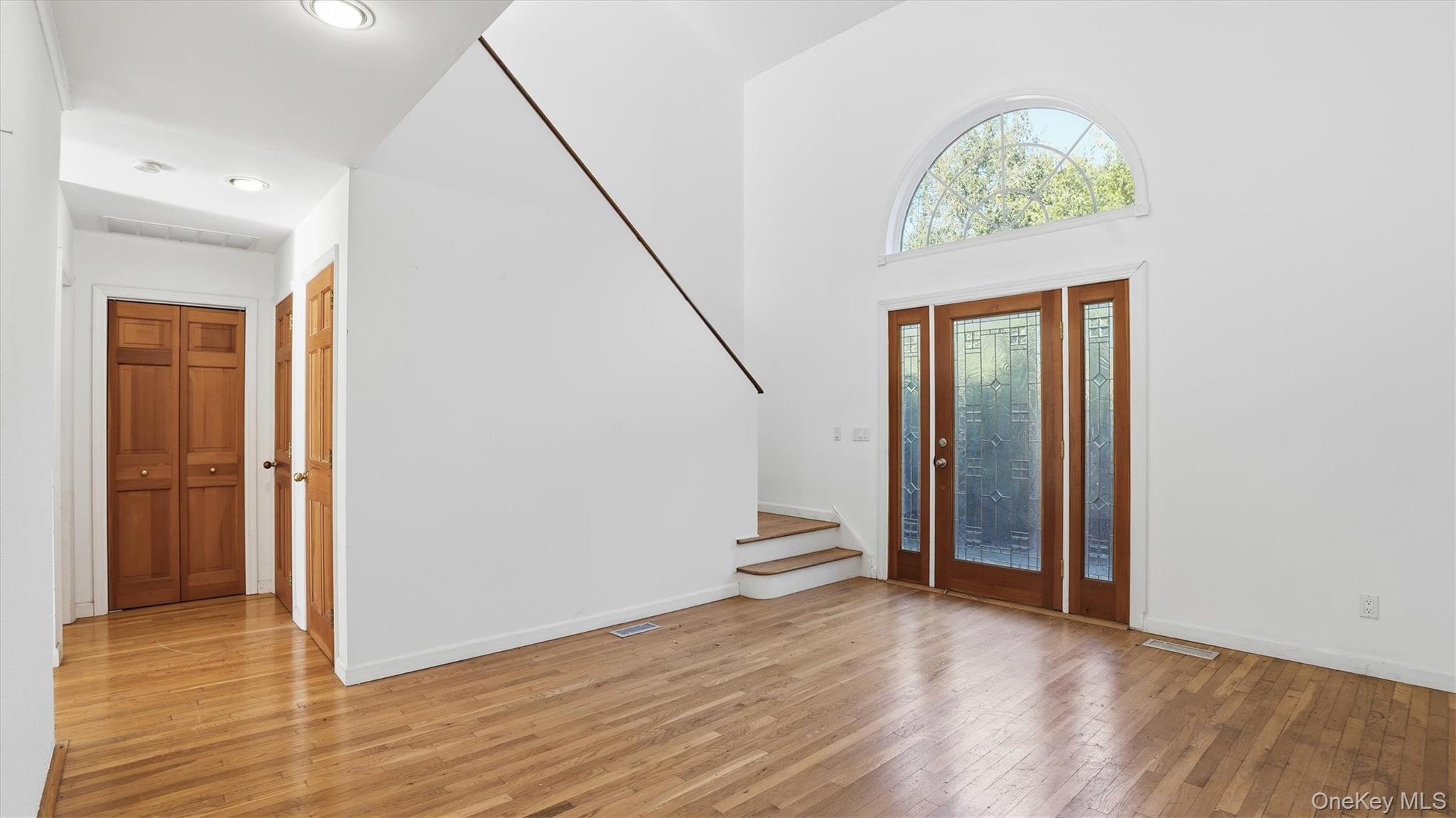 103 Middle Pond Road Property Photo 6