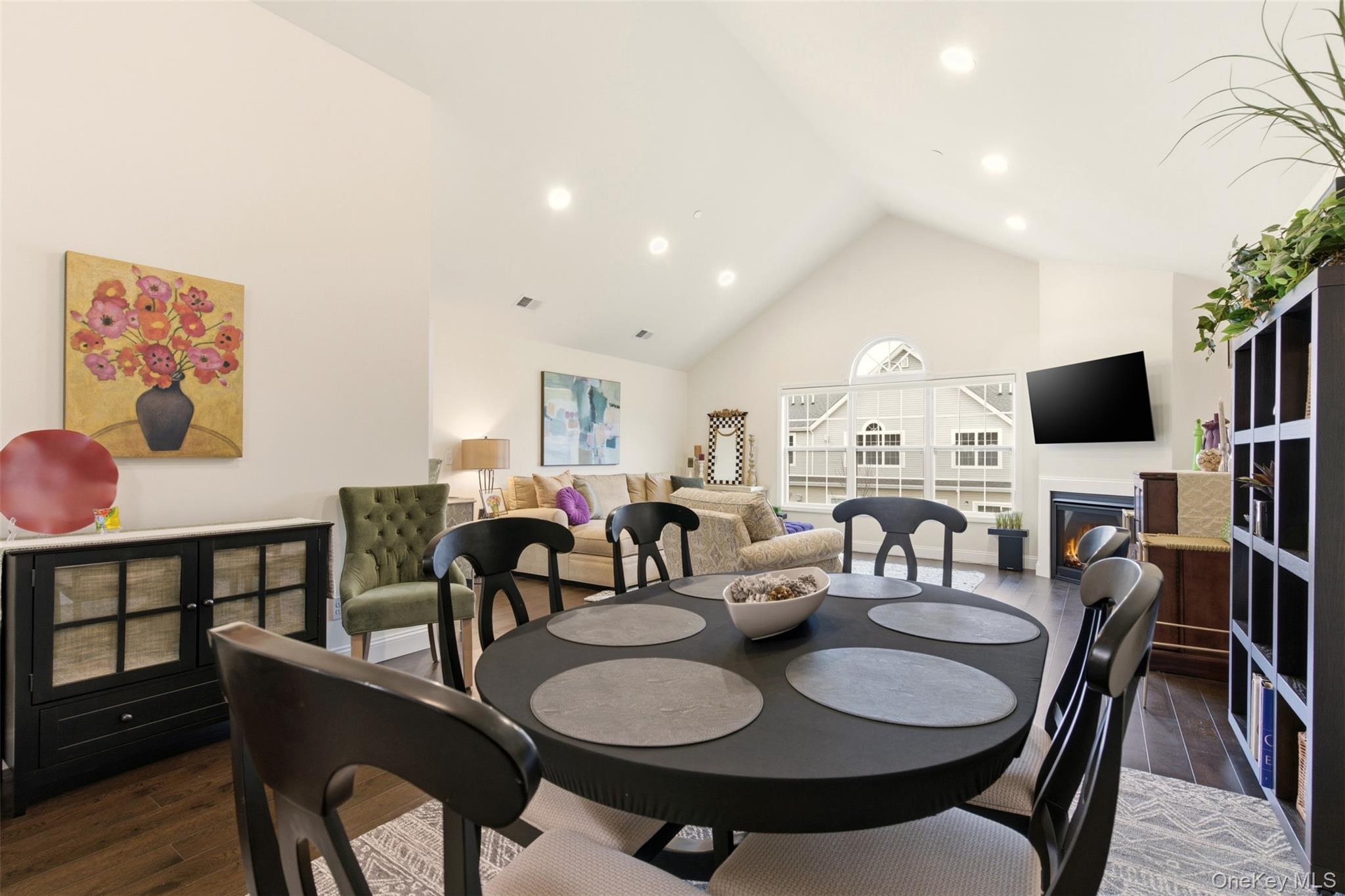 28 Steven Circle Property Photo 11