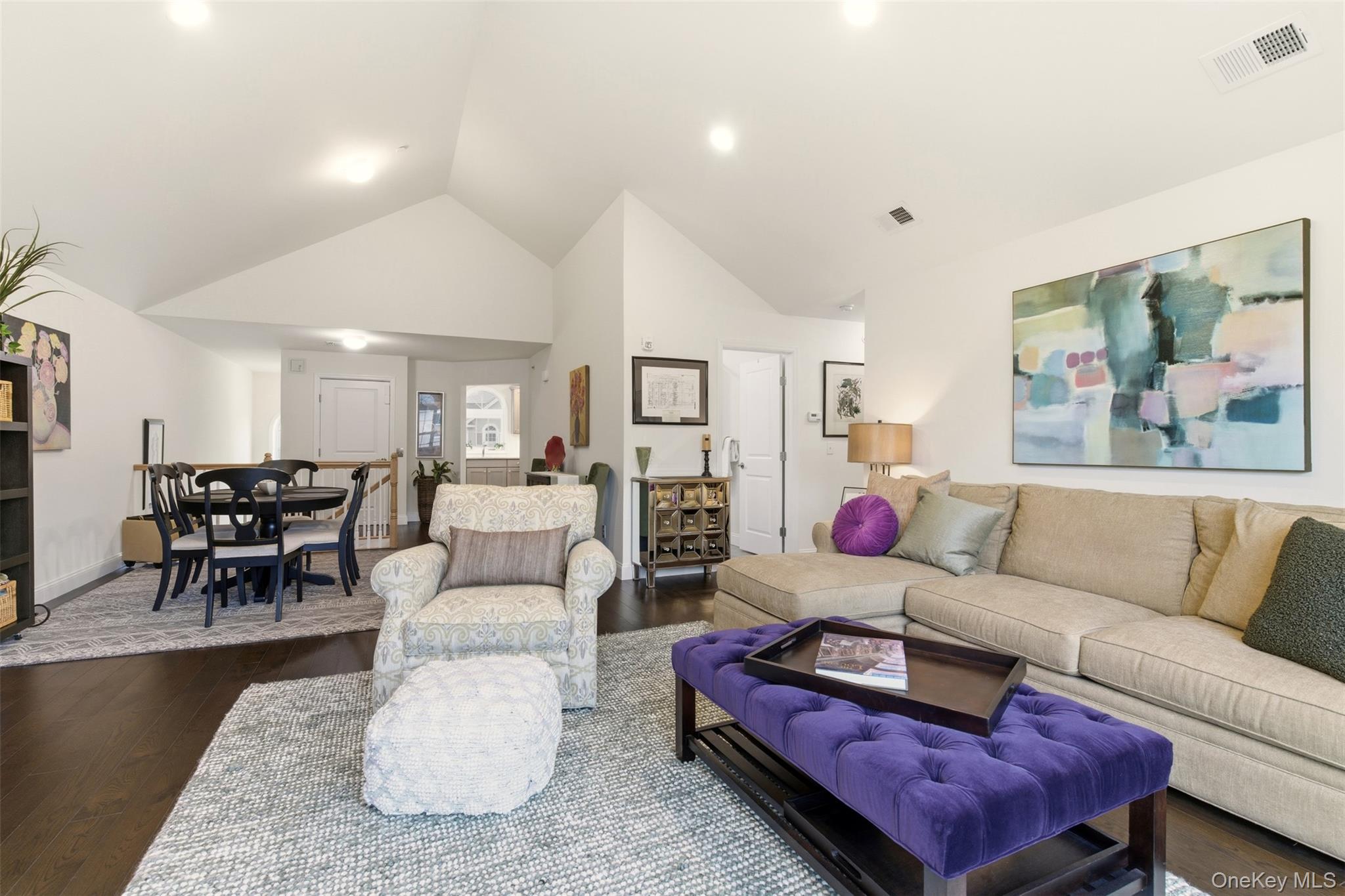28 Steven Circle Property Photo 12