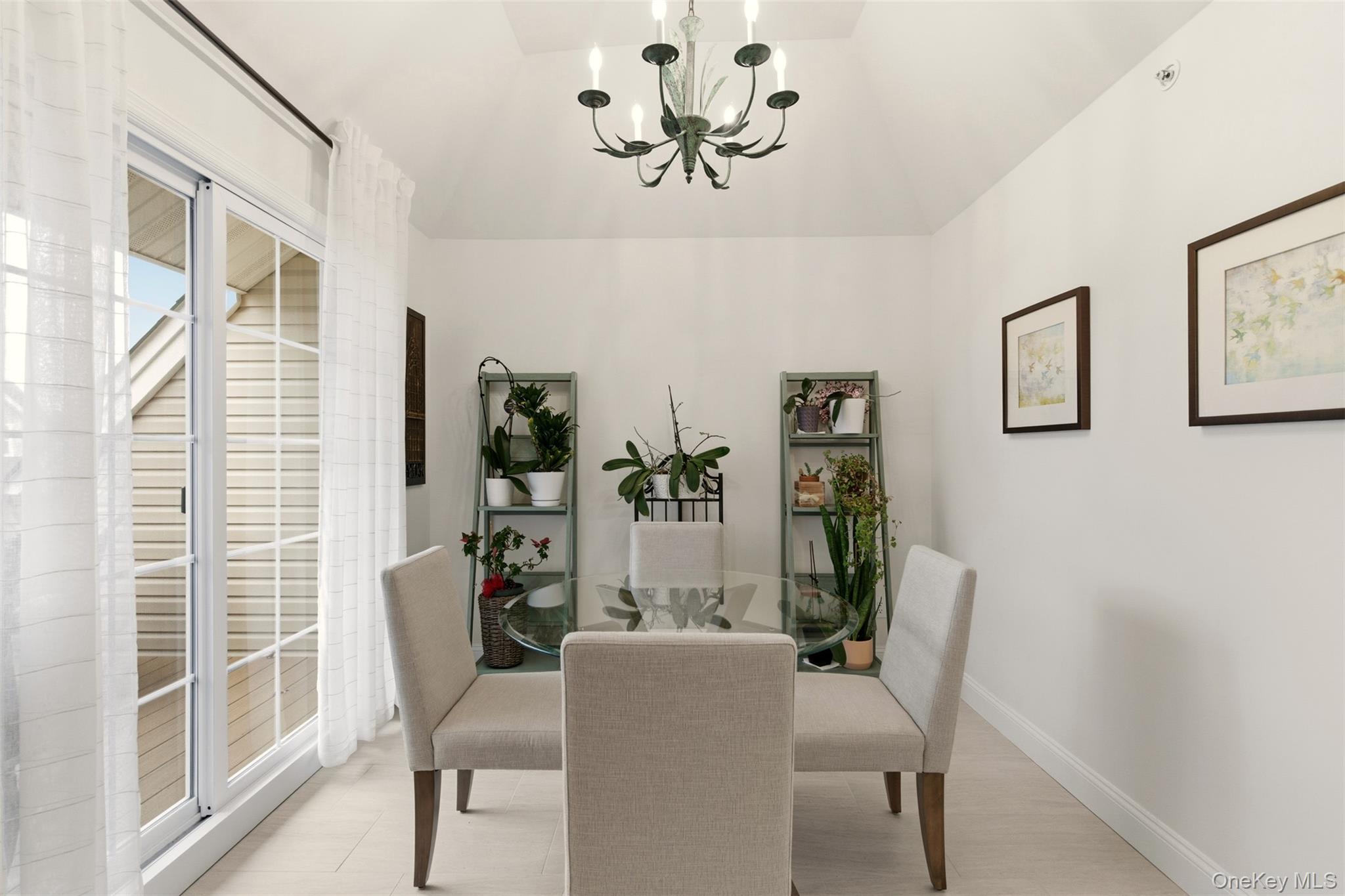 28 Steven Circle Property Photo 17