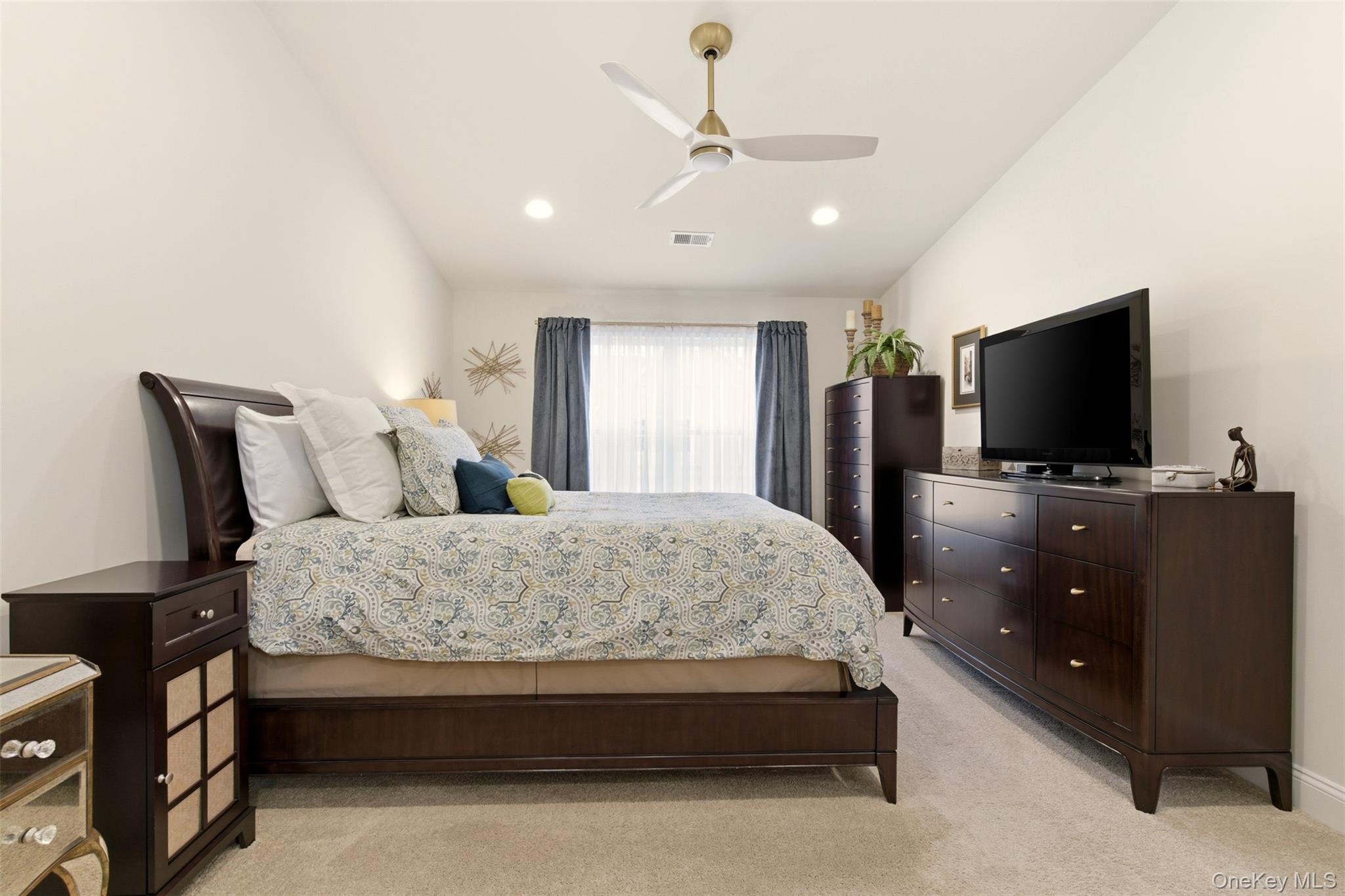 28 Steven Circle Property Photo 21