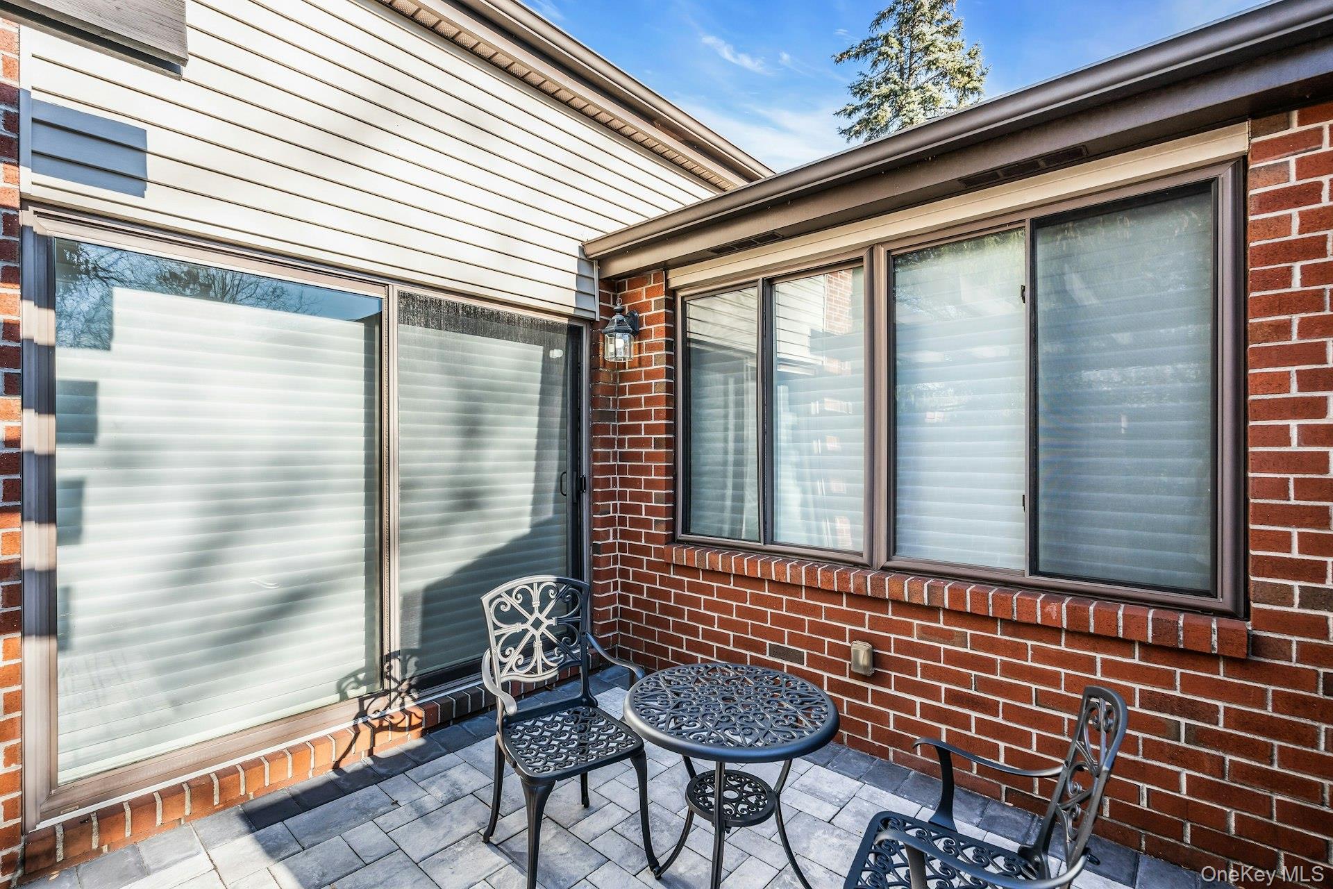 304 Aerie Court Property Photo 4