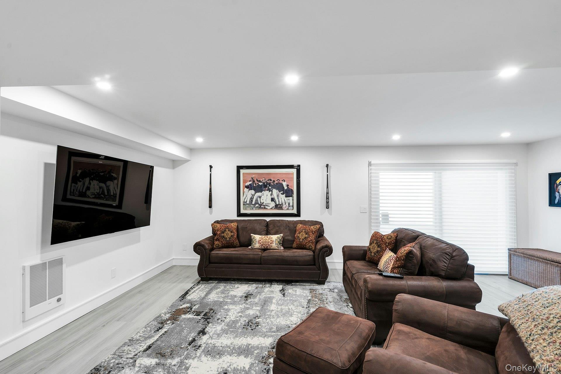 304 Aerie Court Property Photo 31