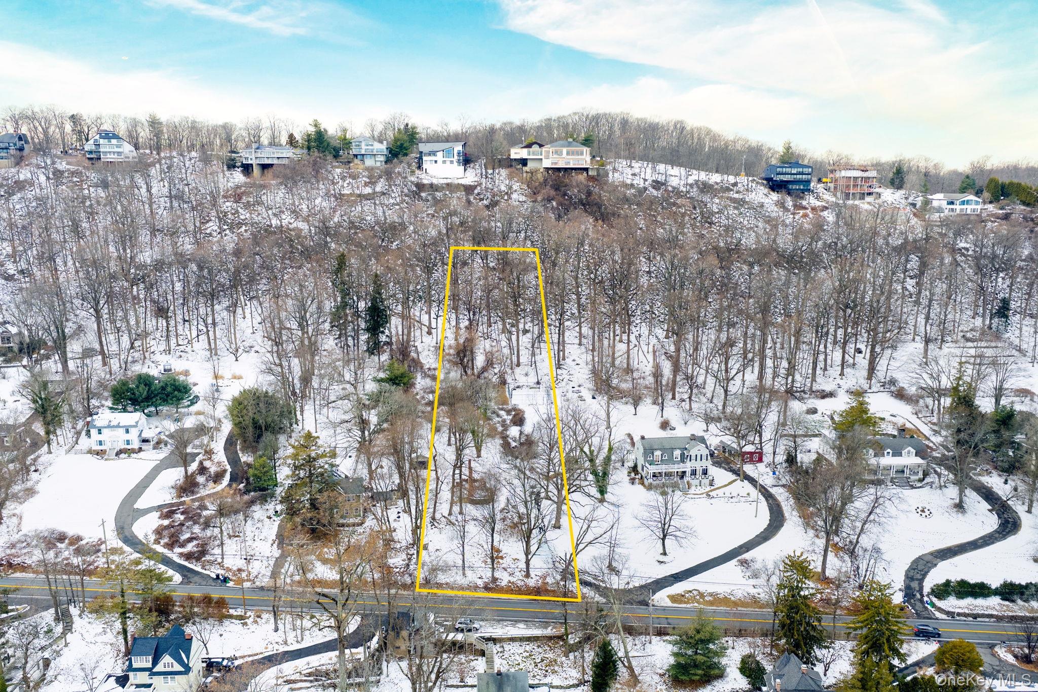 1050 Route 9w Property Photo 1