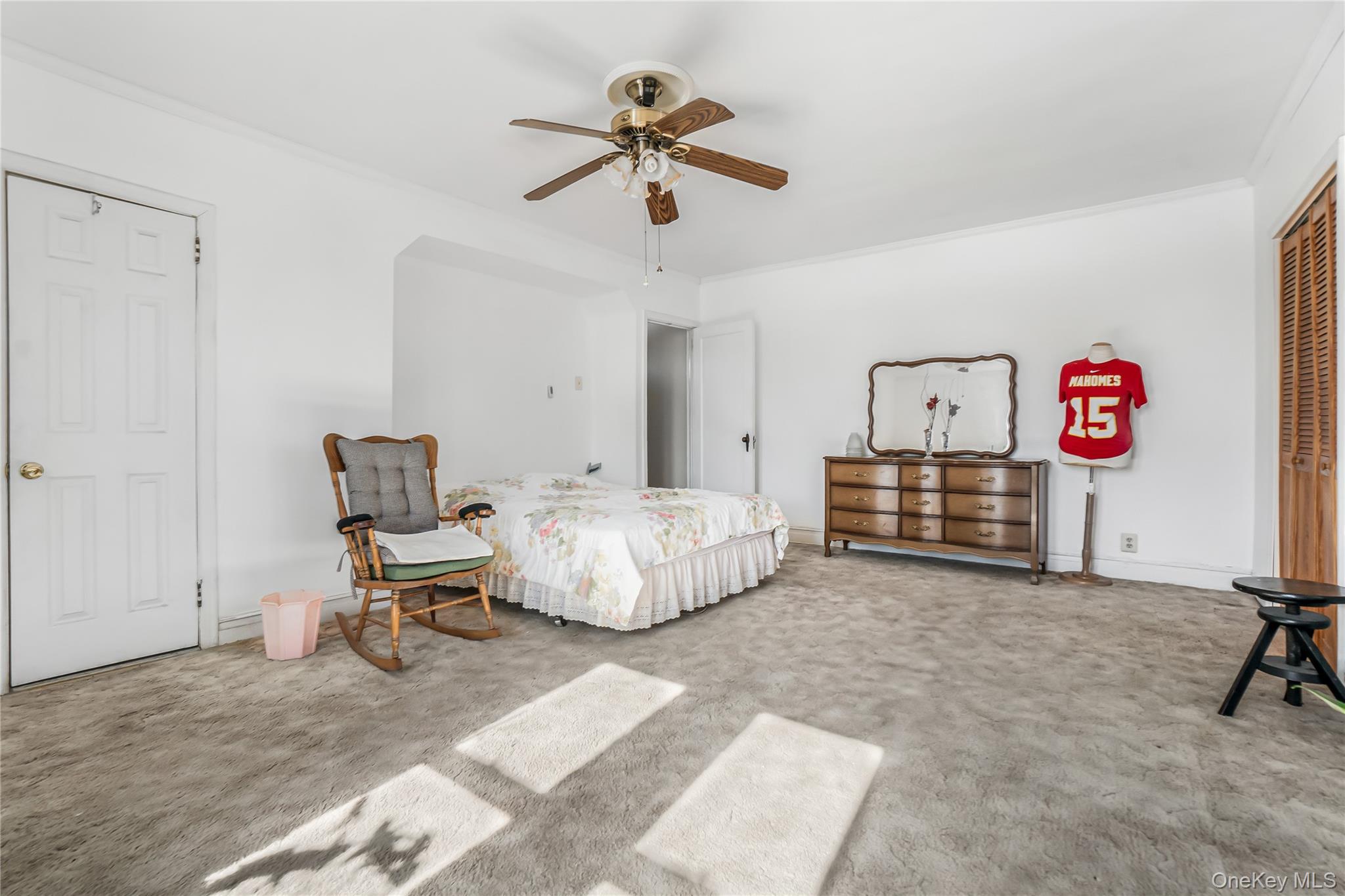 904 E 54th Street Property Photo 11