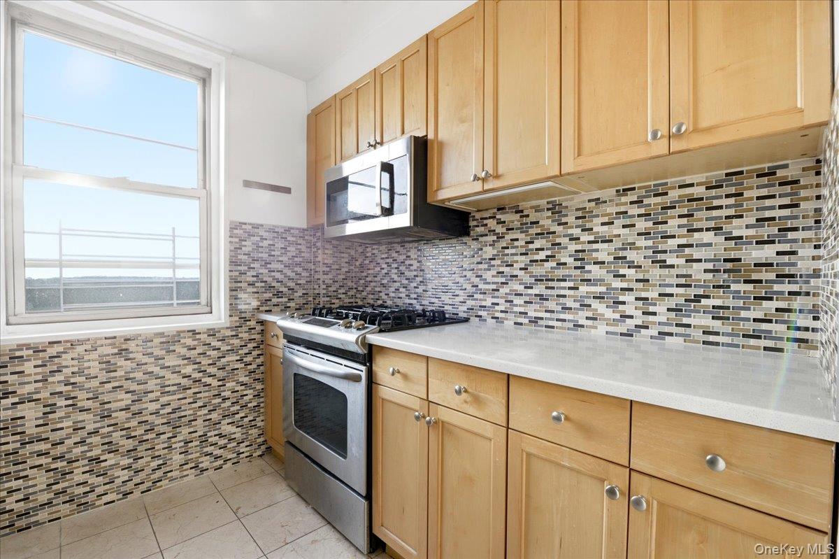 118-17 Union Tpke 16g Property Photo 4