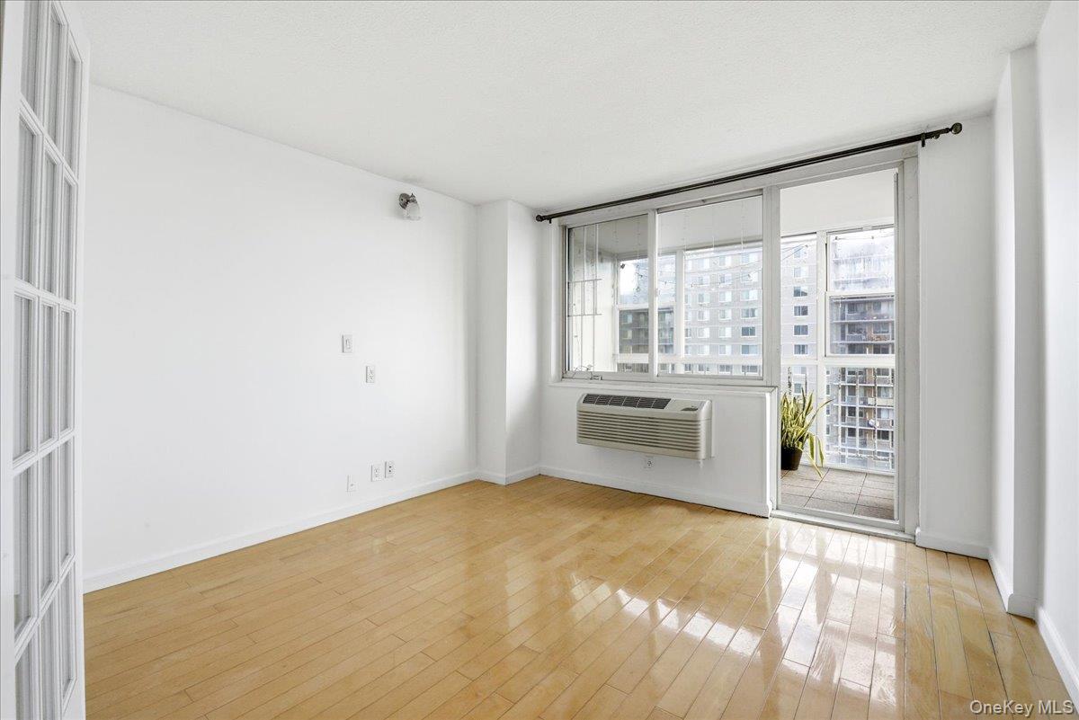 118-17 Union Tpke 16g Property Photo 13