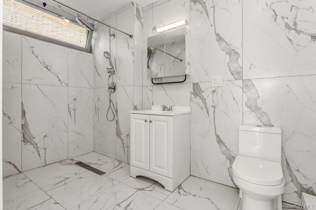 2309 Broadway Property Photo 9