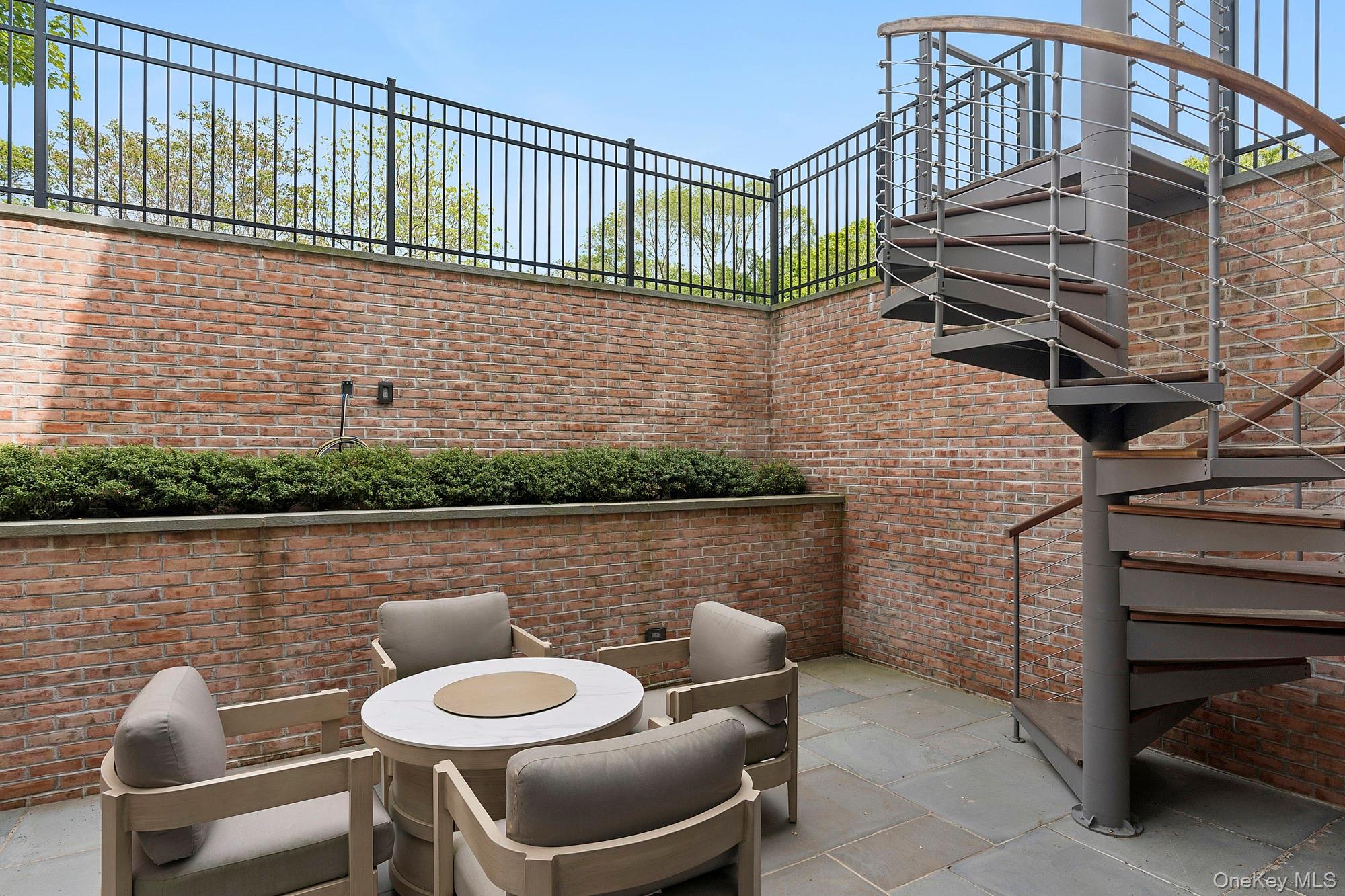 4 Heatherwood Lane Property Photo 33