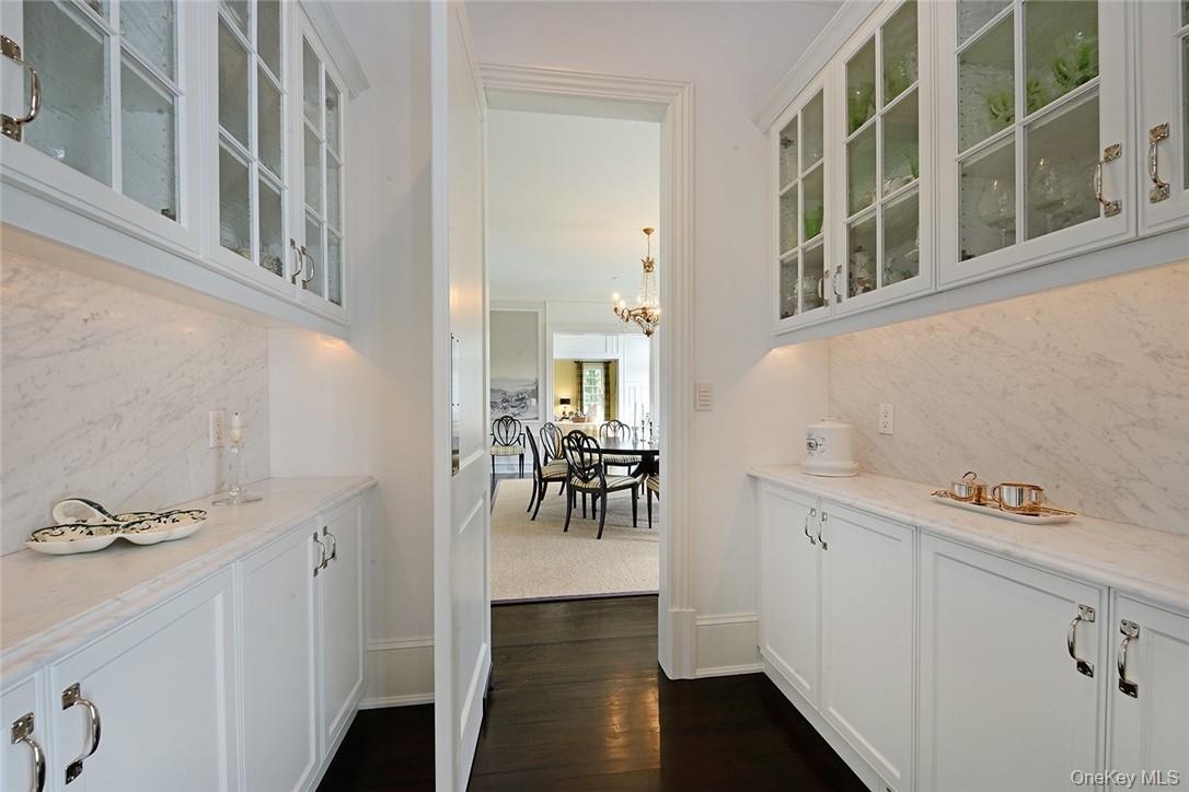 21 Lincoln Lane Property Photo 10